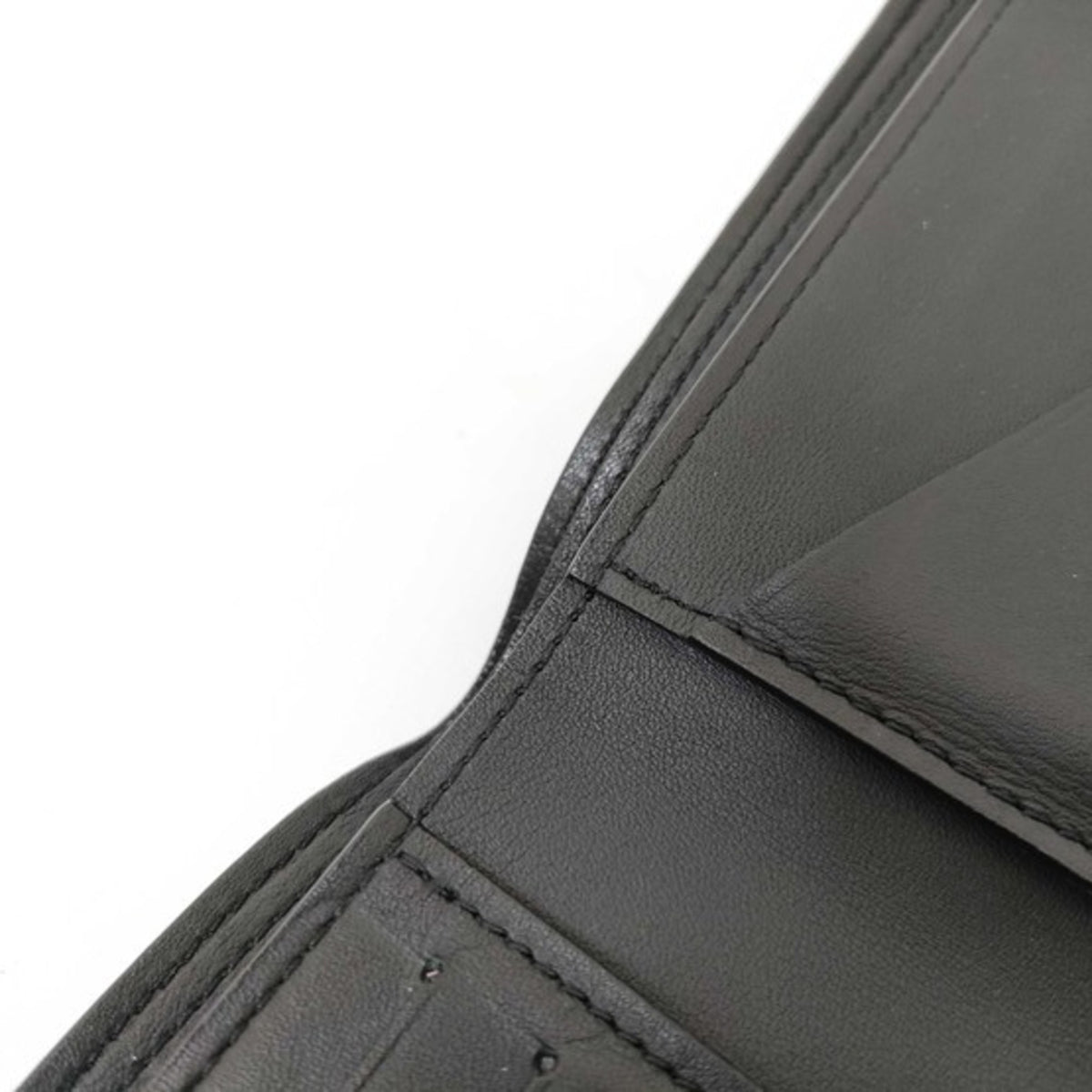 Louis Vuitton Black Leather Wallet (Bi-Fold) (Pre-Owned)