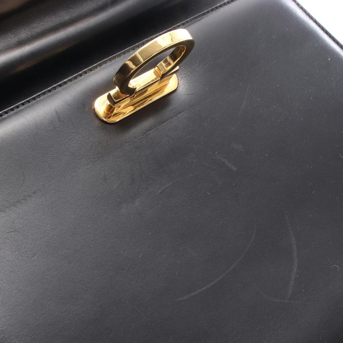 Salvatore Ferragamo Black Leather Handbag (Pre-Owned)