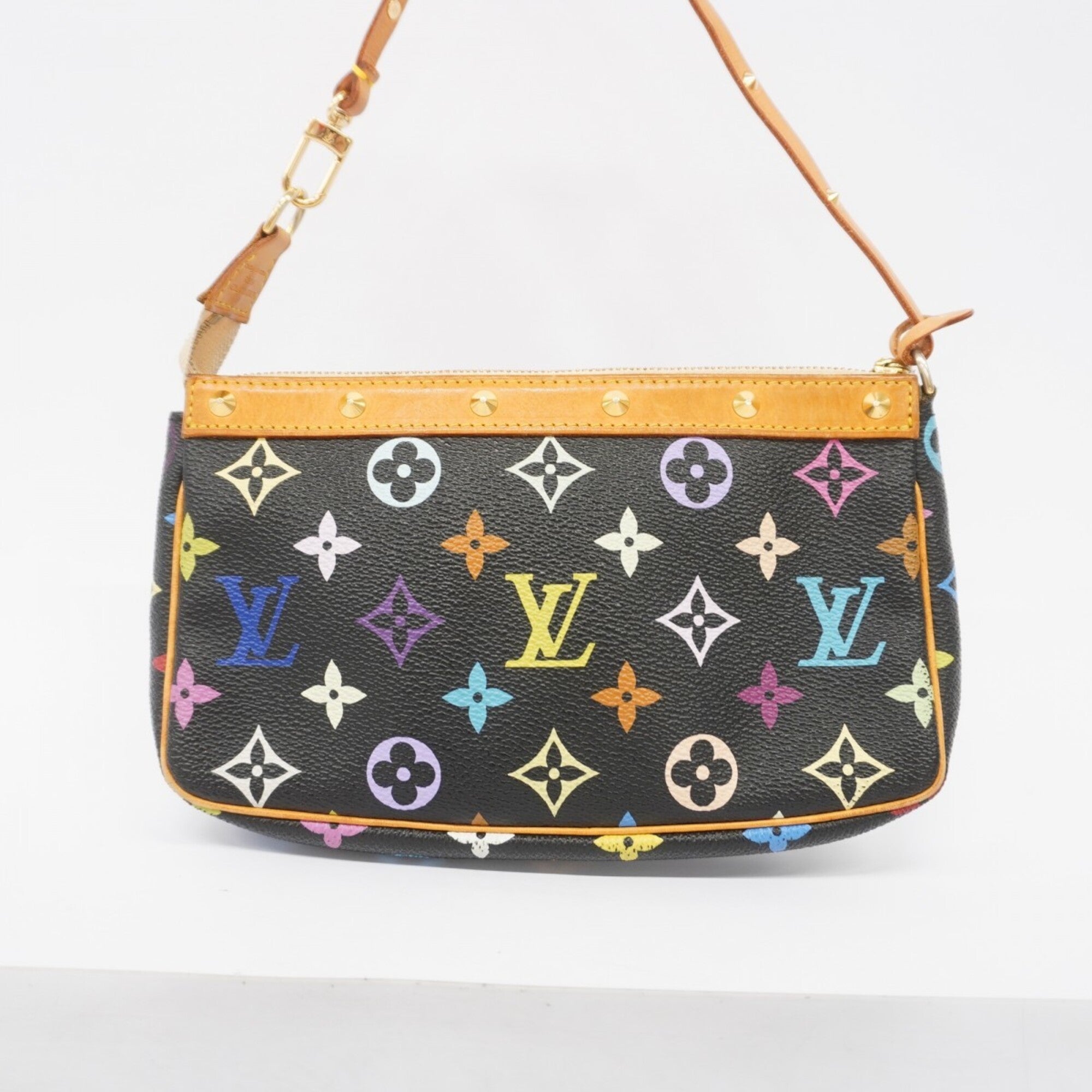 Louis Vuitton Noir Pouch (Pre-Owned)
