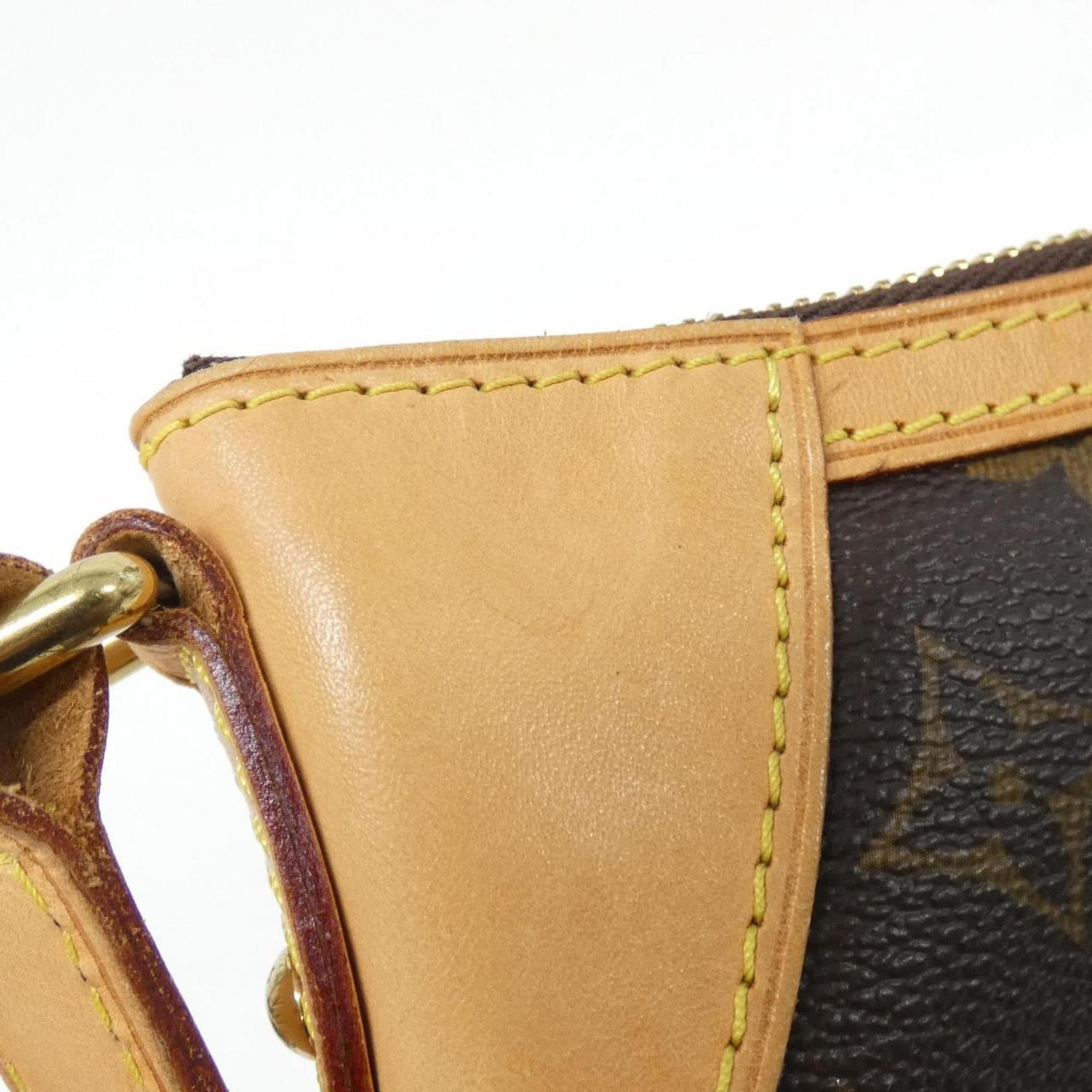 Louis Vuitton Marron Coated Canvas Shoulder Bag (Pre-Owned)