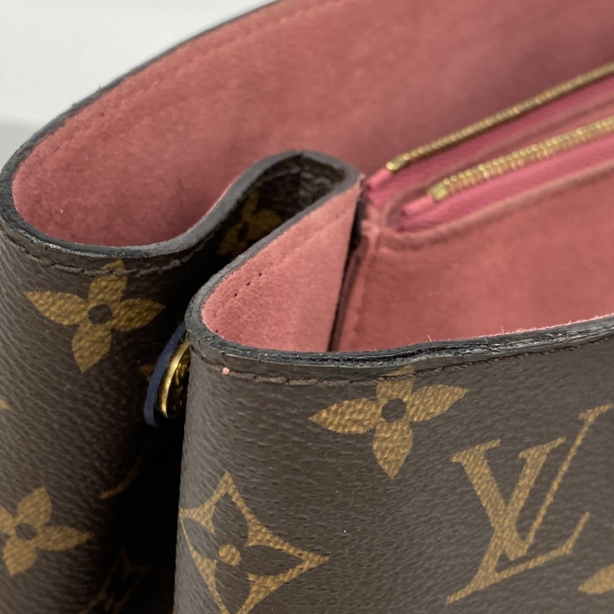 Louis Vuitton Brown Handbag (Pre-Owned)