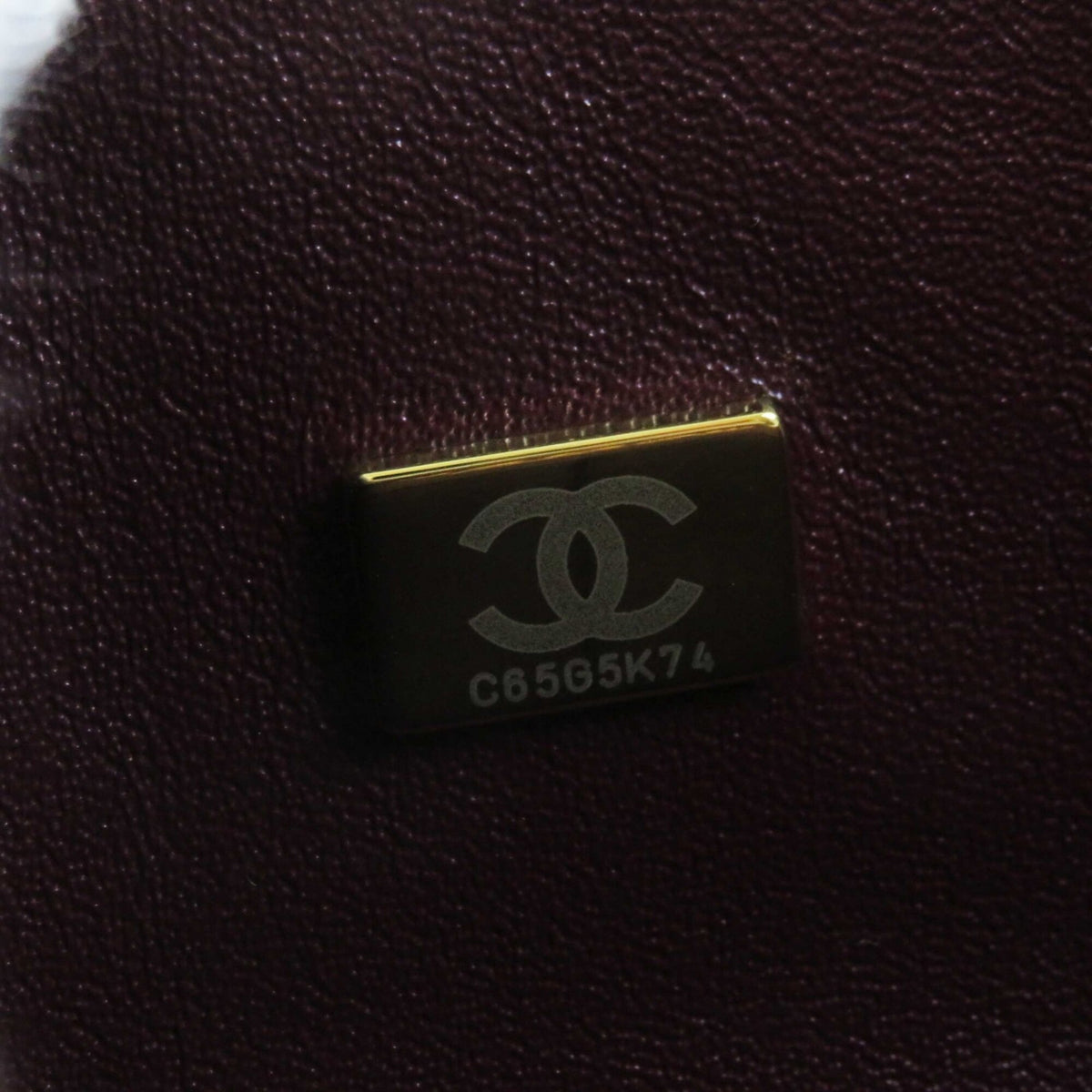 Chanel Black Leather Shoulder Bag (Pre-Owned)