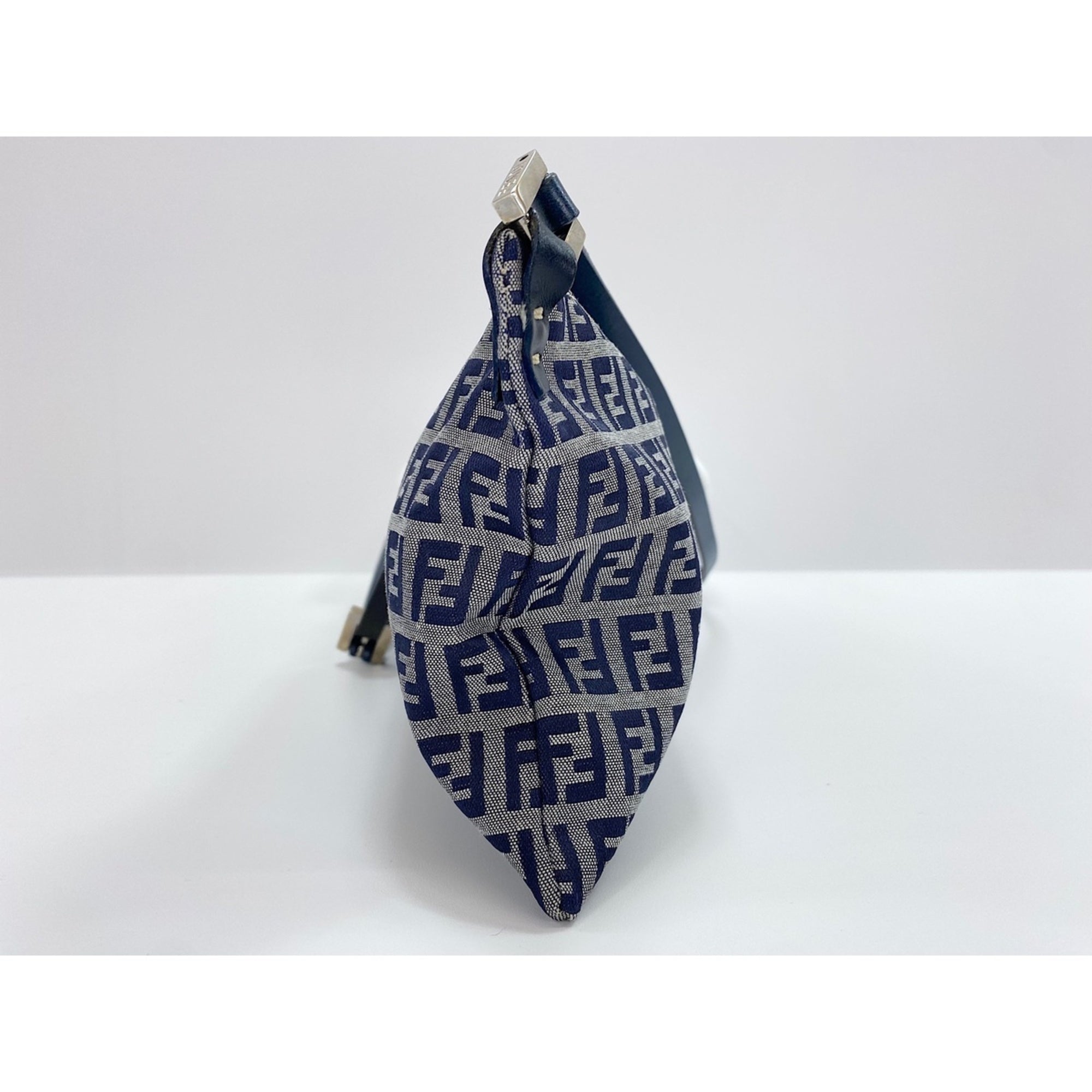 Fendi Navy Shoulder Bag (Pre-Owned)