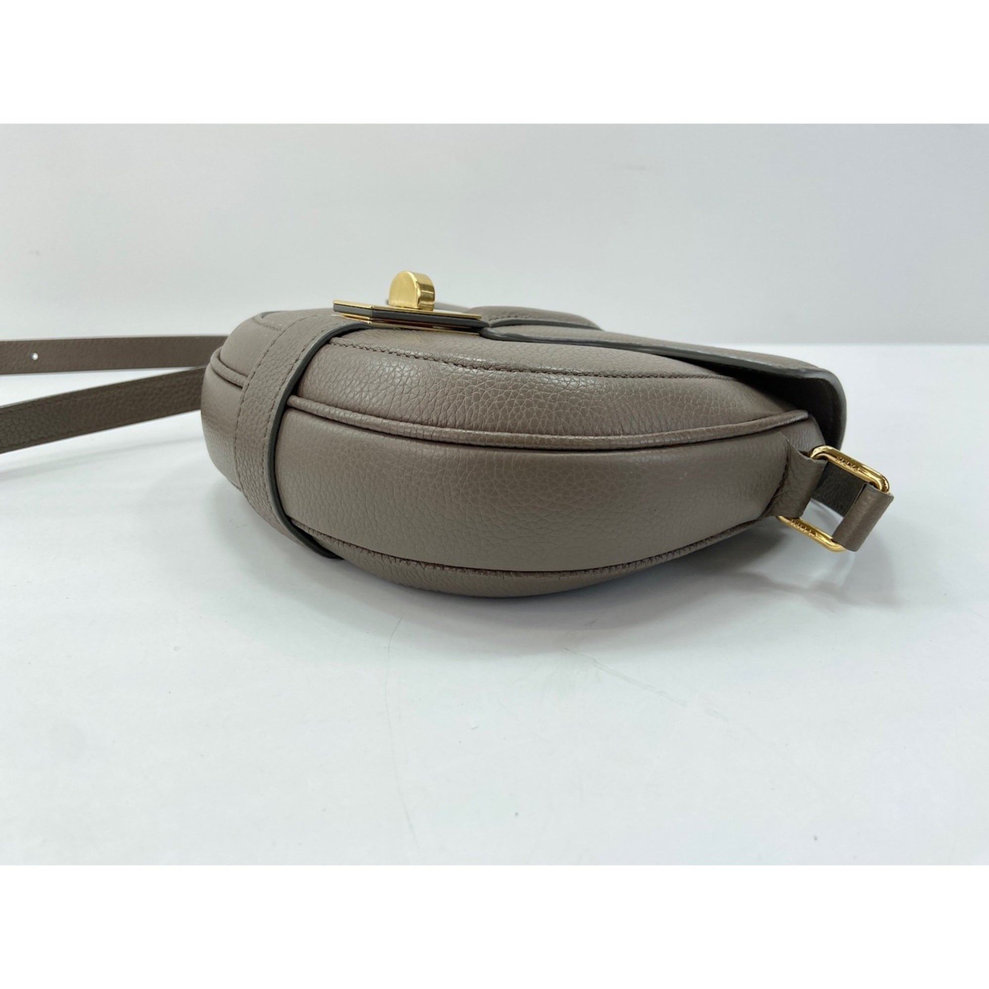 Celine Beige Shoulder Bag (Pre-Owned)