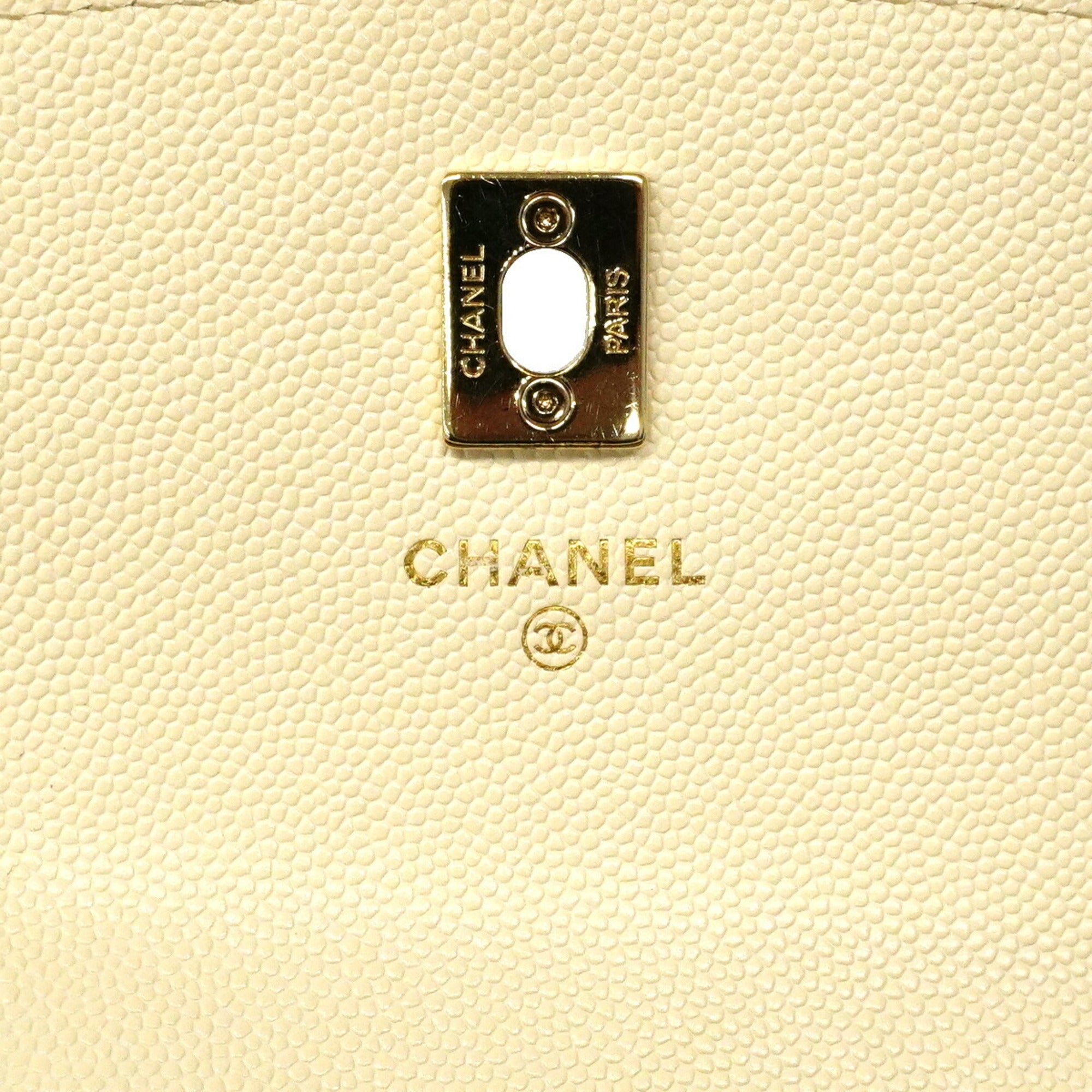 Chanel Ivory Grained Calfskin Handbag (Pre-Owned)