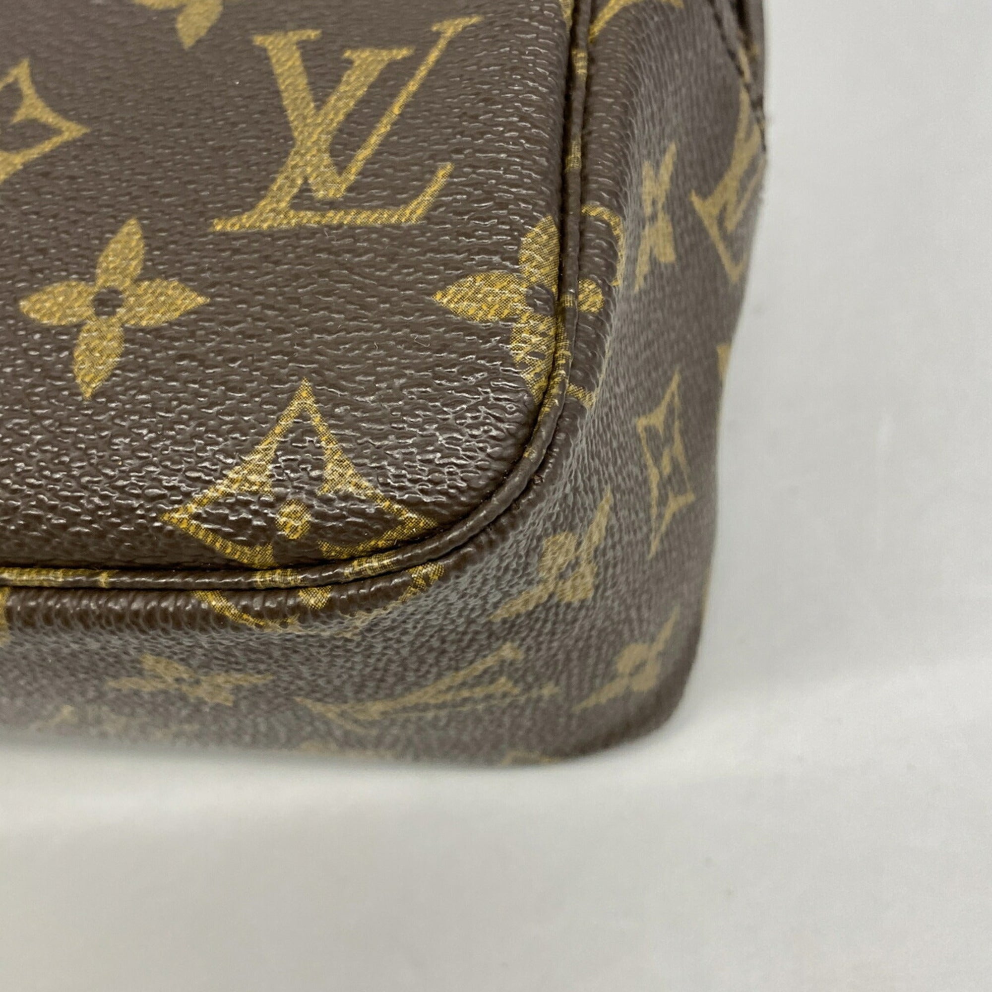 Louis Vuitton Brown Pouch (Pre-Owned)
