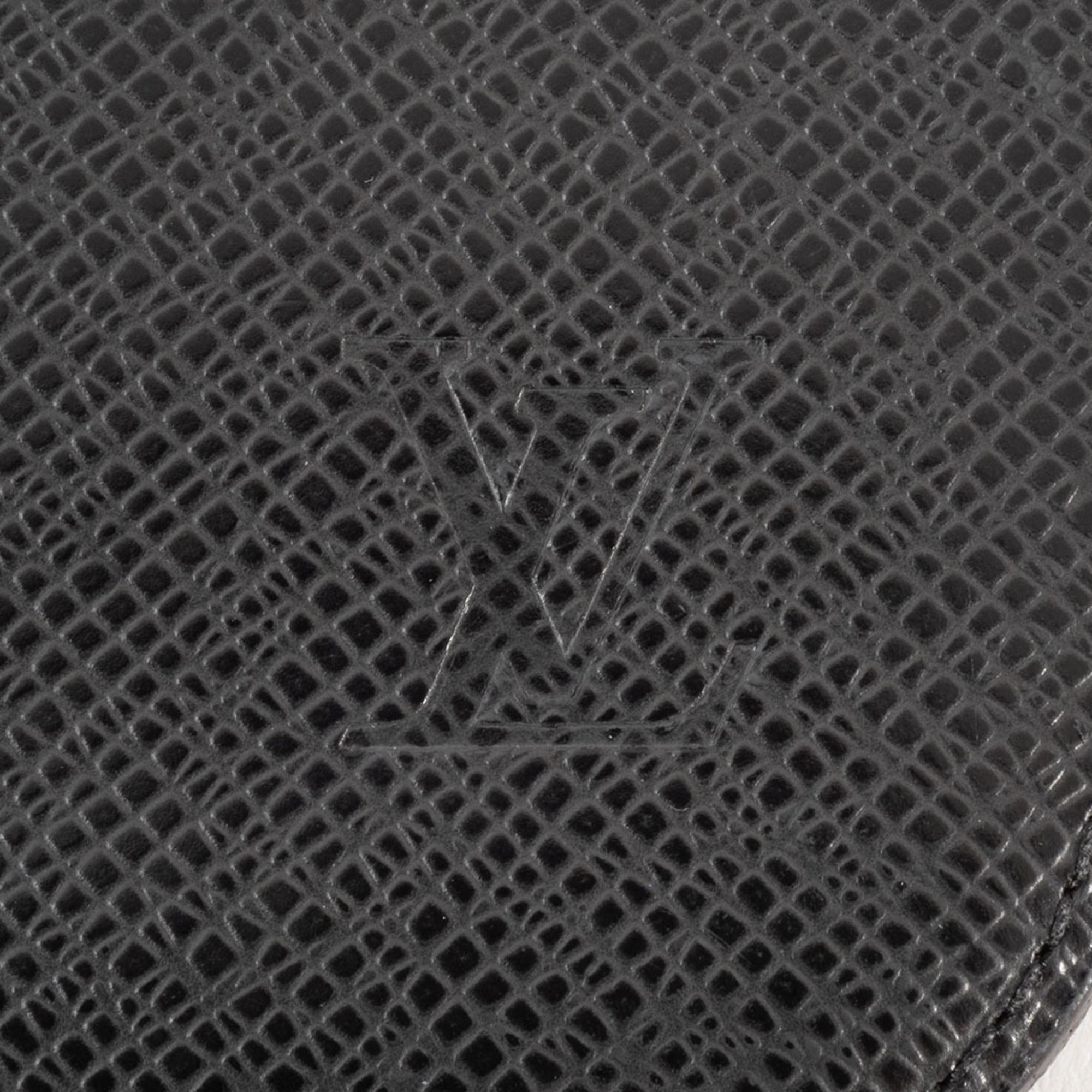 Louis Vuitton Black Taiga Leather Leather Long Bill Wallet (Bi-Fold) (Pre-Owned)