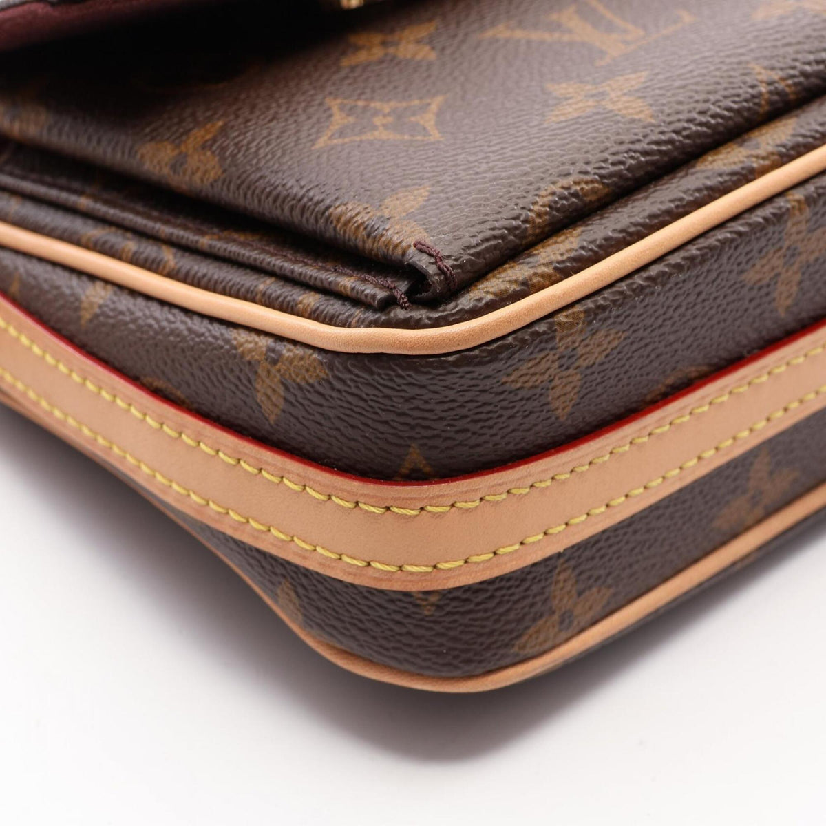 Louis Vuitton Brown Pvc Leather Handbag Shoulder Bag (Pre-Owned)