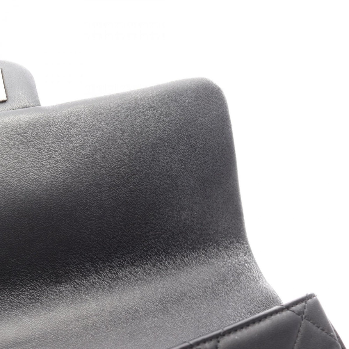 Chanel Black Leather Handbag Shoulder Bag (Pre-Owned)