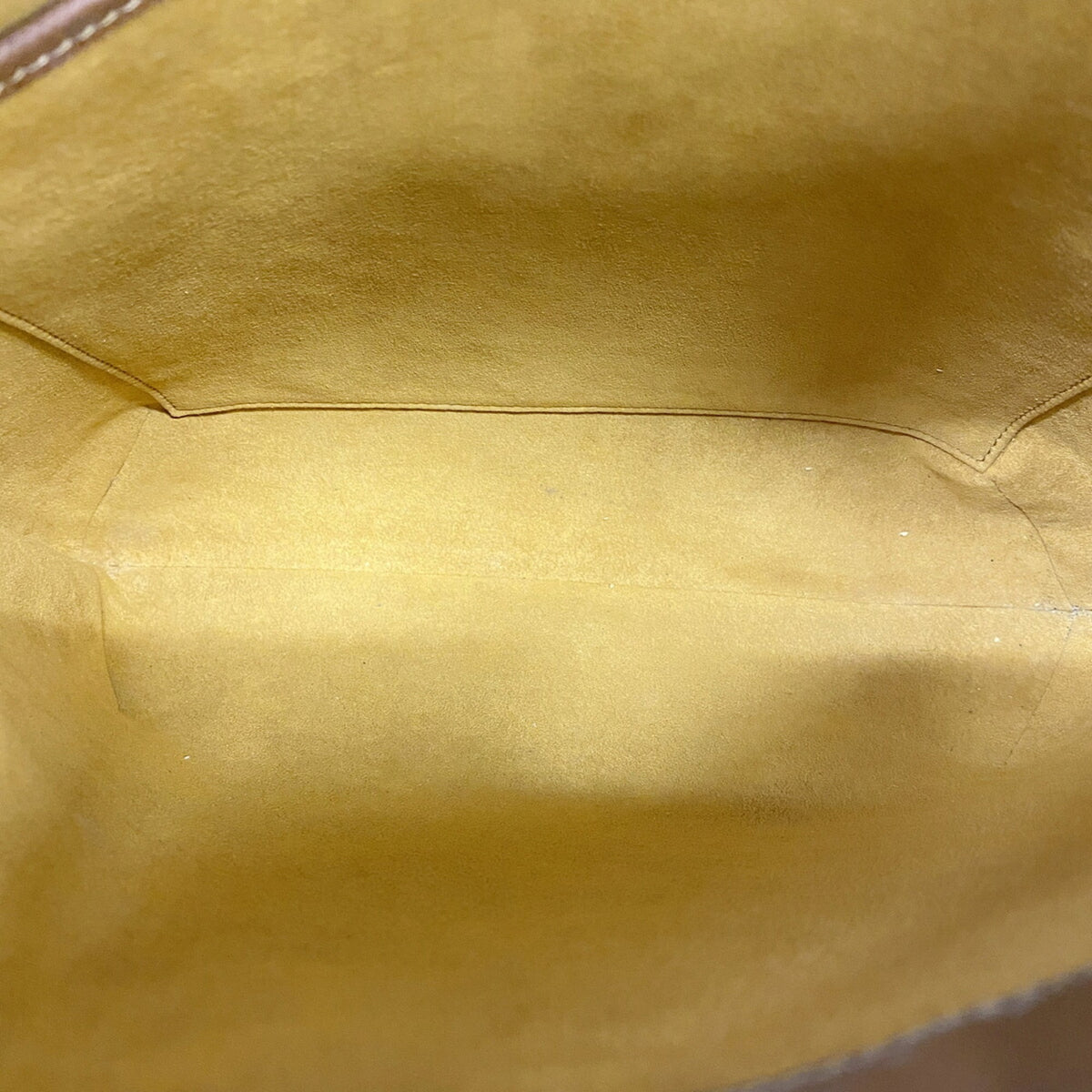 Louis Vuitton Brown Shoulder Bag (Pre-Owned)