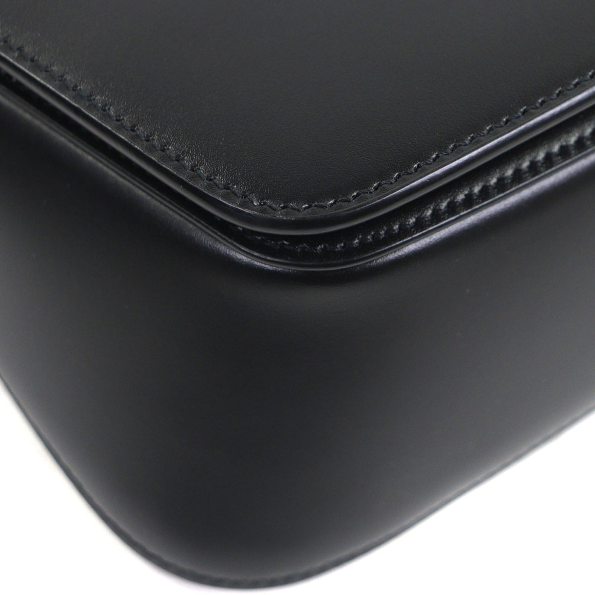 Saint Laurent Black Leather Shoulder Bag (Pre-Owned)