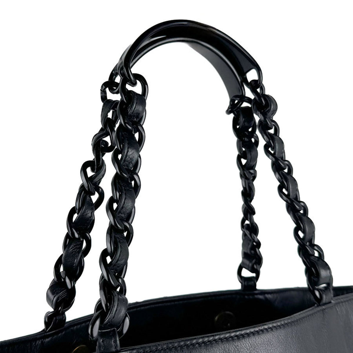 Chanel Black Leather Handbag (Pre-Owned)