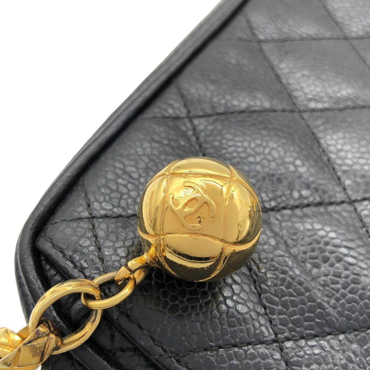 Chanel Black Grained Calfskin Shoulder Bag (Pre-Owned)