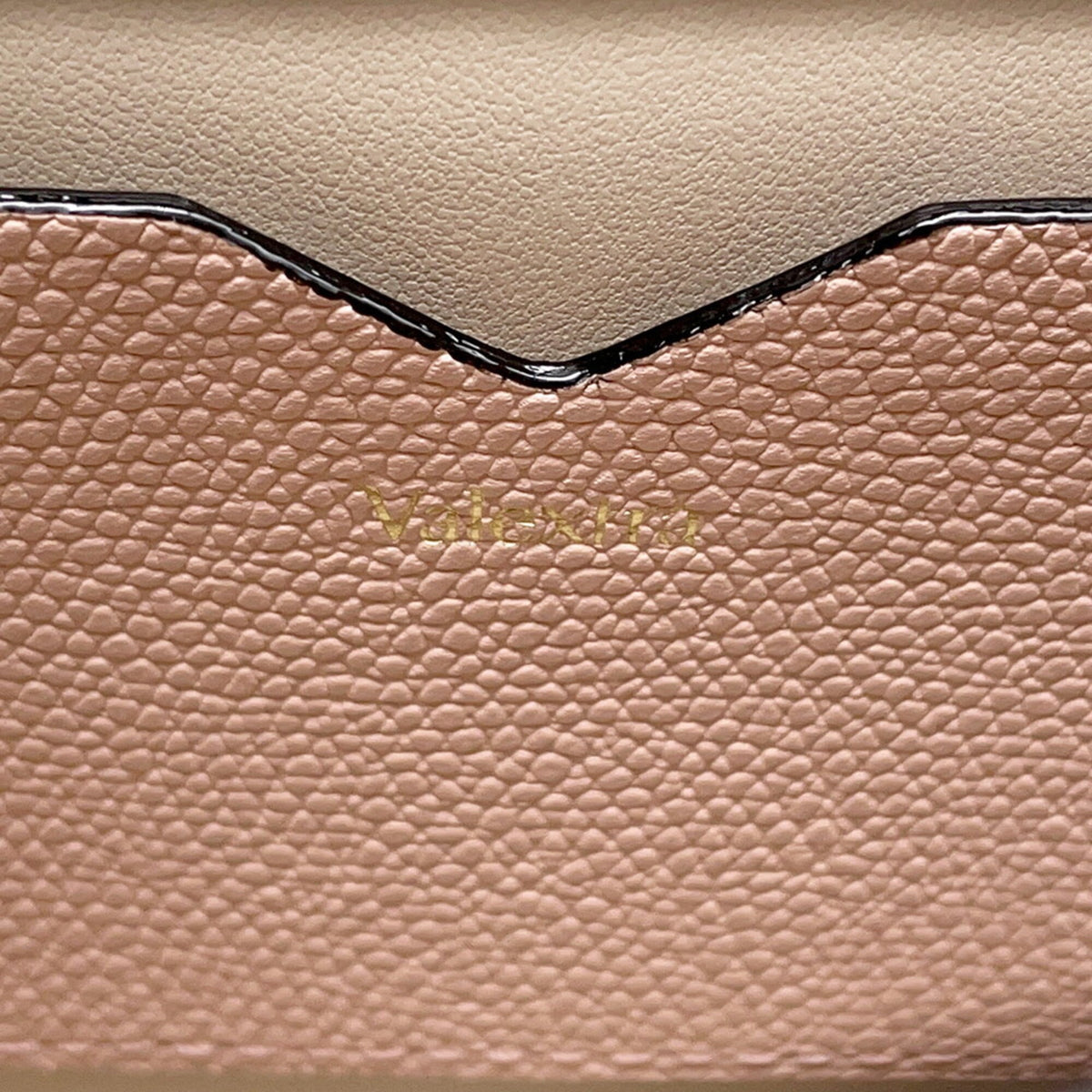 Valextra Pink Leather Handbag (Pre-Owned)