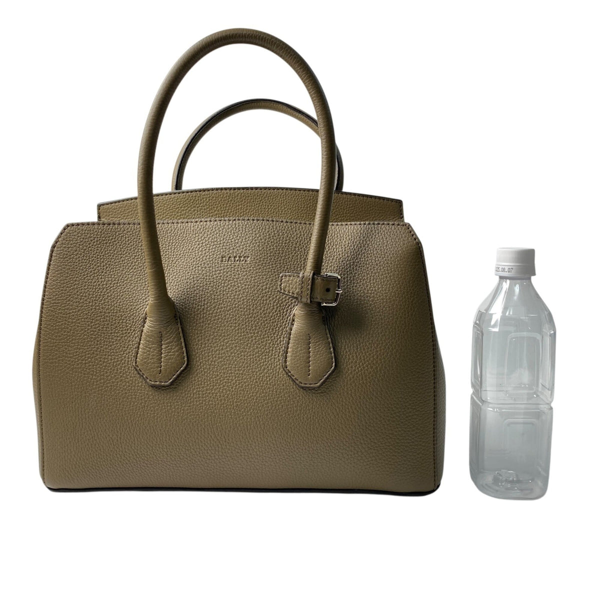 Bally Grayish Leather Handbag (Pre-Owned)