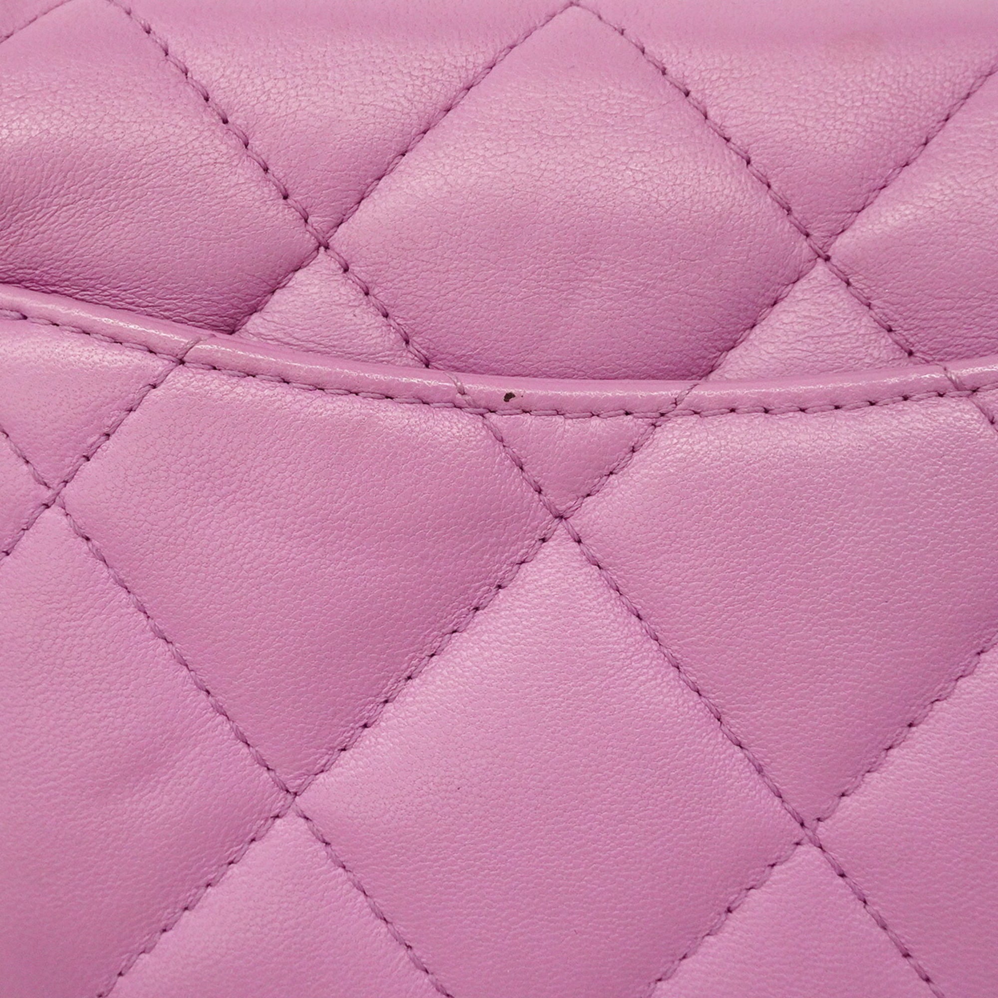 Chanel Purple Leather Shoulder Bag (Pre-Owned)