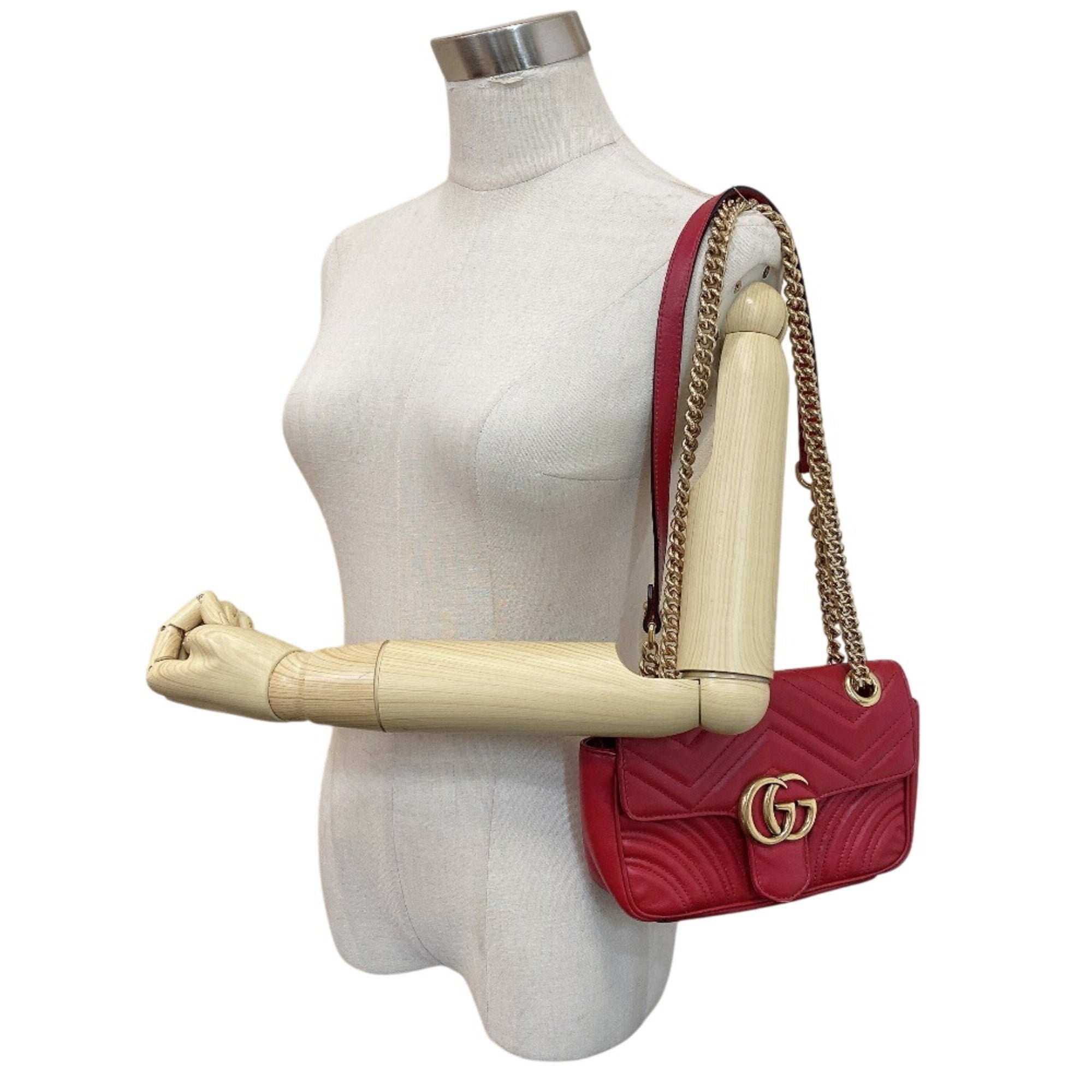 Gucci Red Color Leather Shoulder Bag (Pre-Owned)