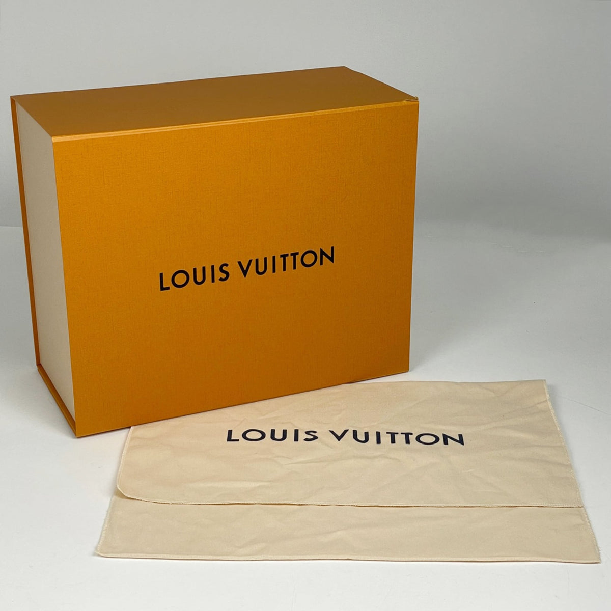 Louis Vuitton Leather Shoulder Bag (Pre-Owned)