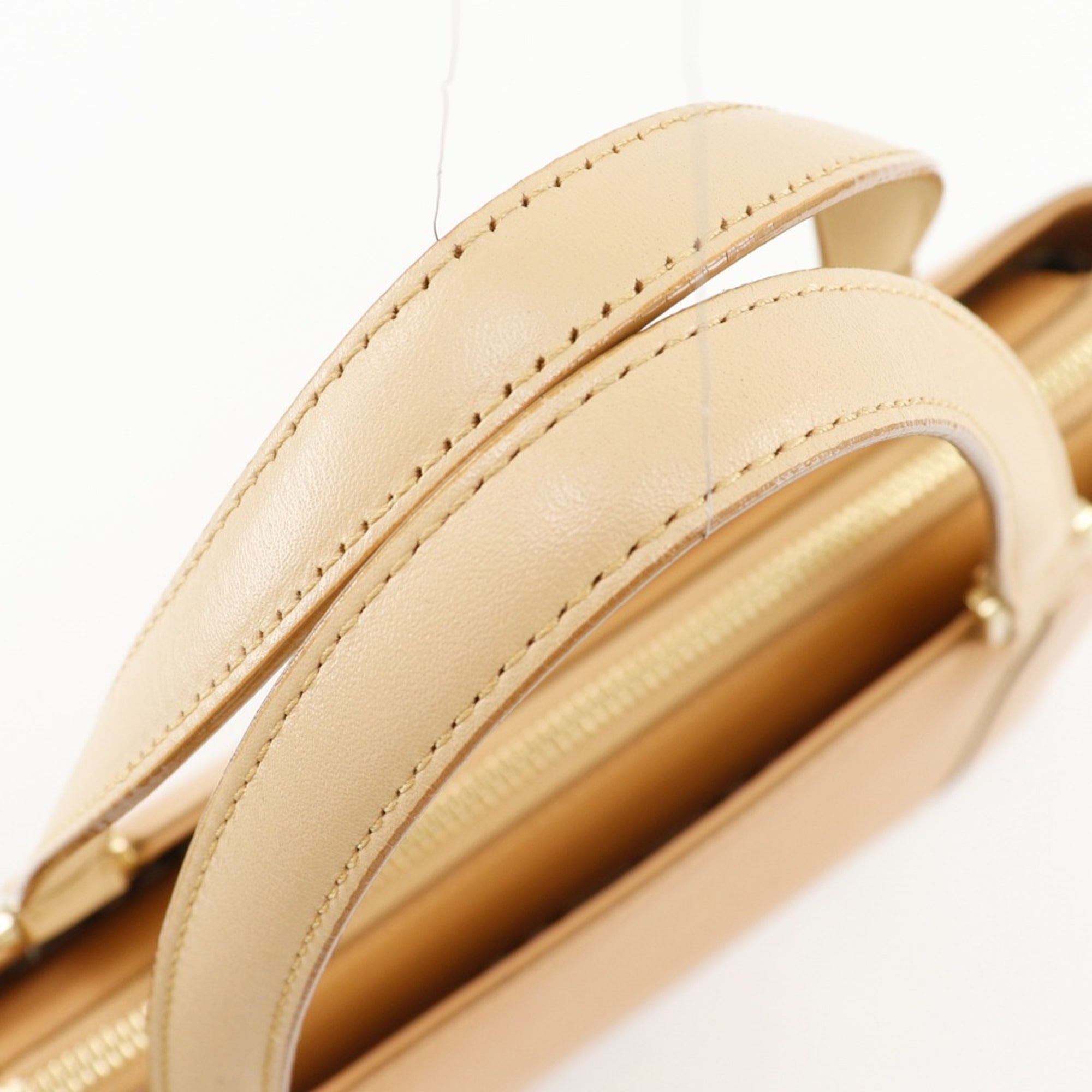 Burberry Beige Leather Handbag (Pre-Owned)