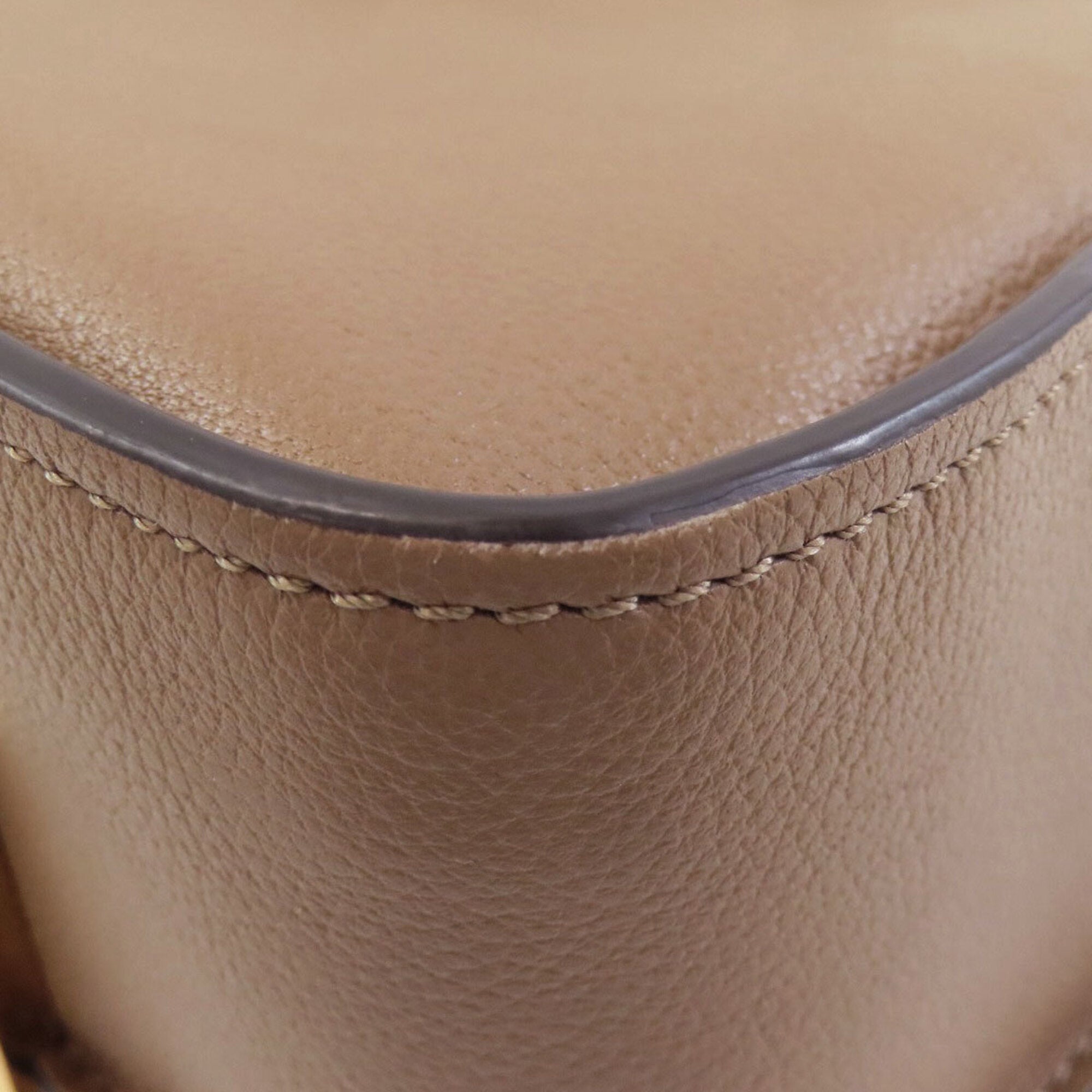 Tod's Brown Leather Shoulder Bag (Pre-Owned)