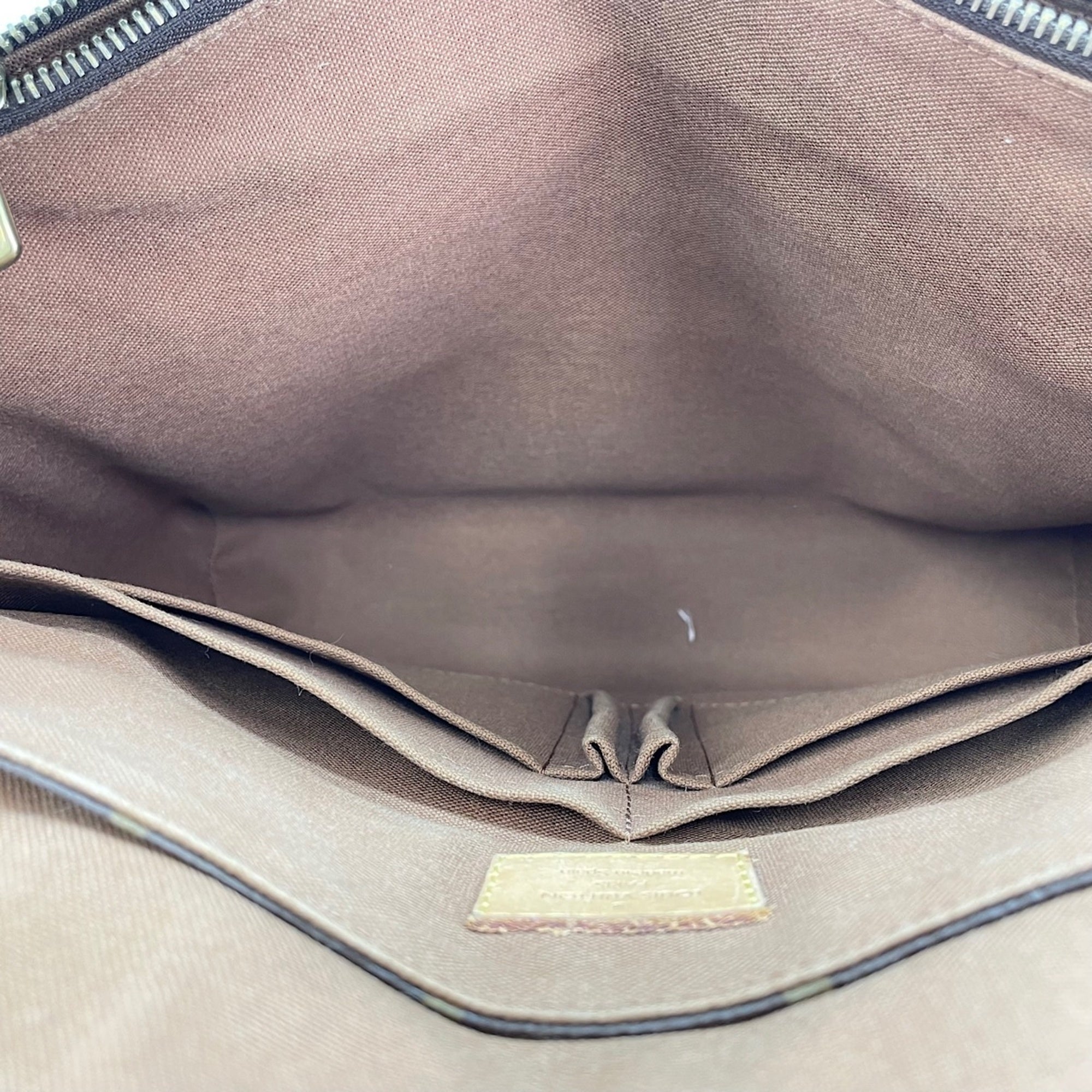 Louis Vuitton Brown Messenger Bag (Pre-Owned)