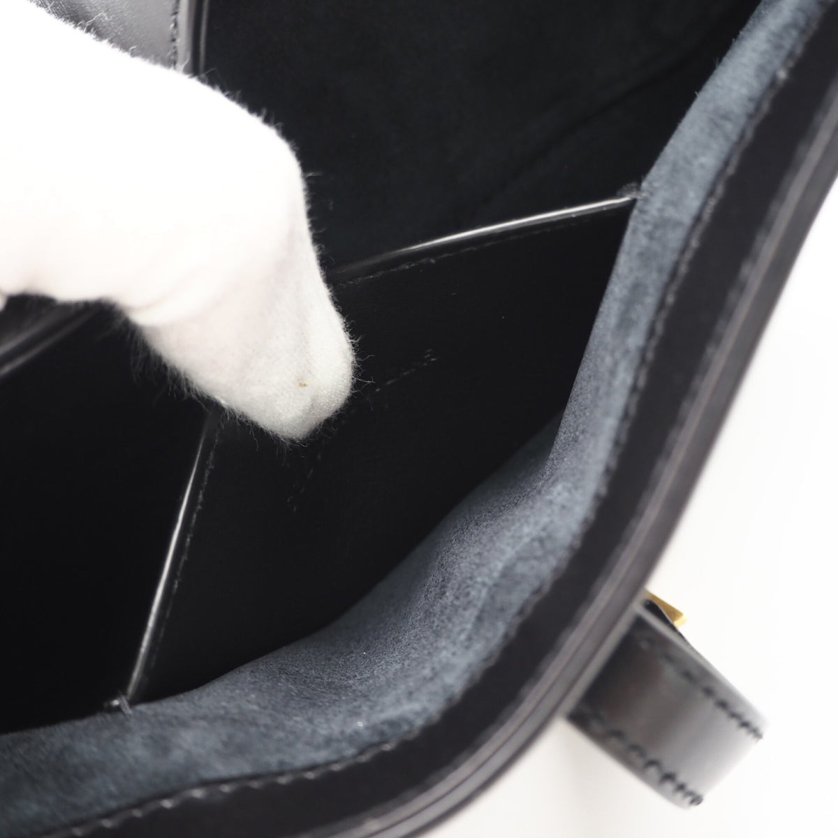 Yves Saint Laurent Black Leather Handbag (Pre-Owned)