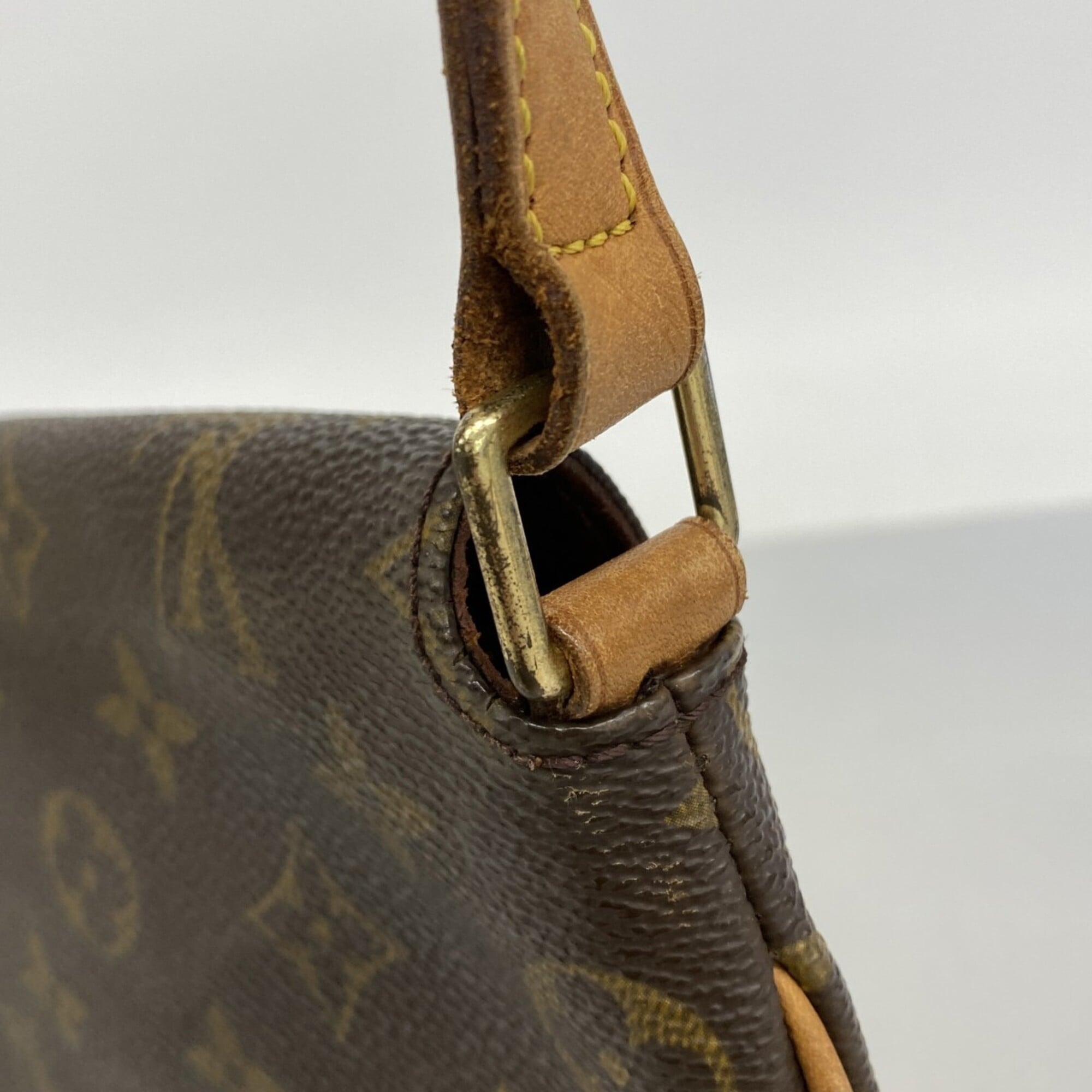 Louis Vuitton Brown Shoulder Bag (Pre-Owned)