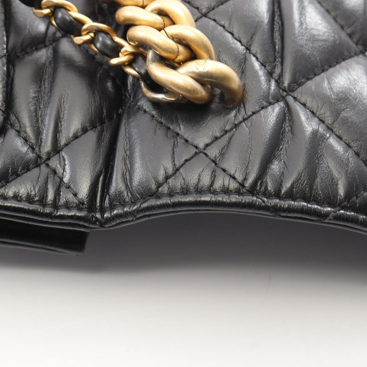 Chanel Black Leather Grained Calfskin Handbag Shoulder Bag (Pre-Owned)
