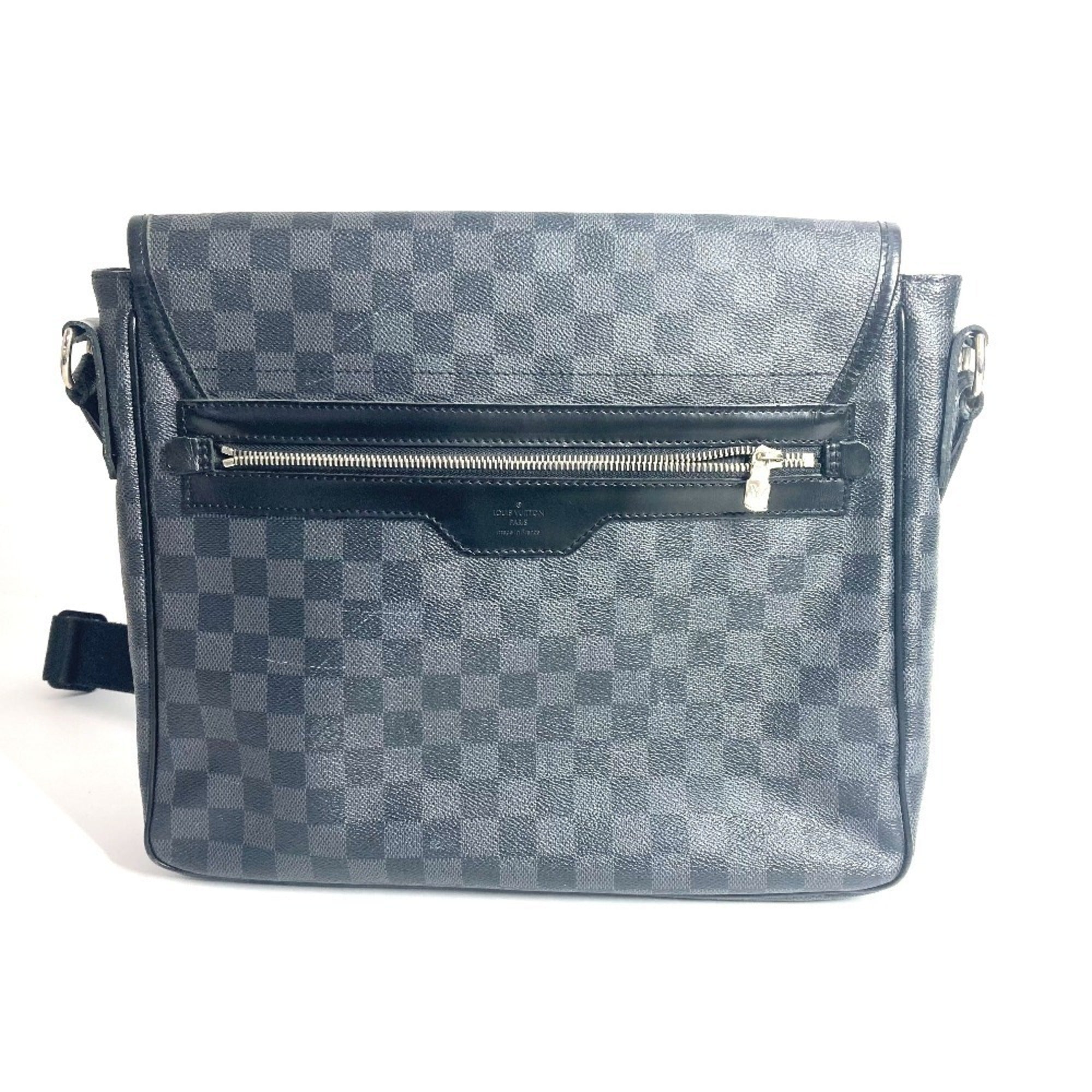 Louis Vuitton Damier Graphite Black Damier Graphite Messenger Bag Shoulder Bag (Pre-Owned)