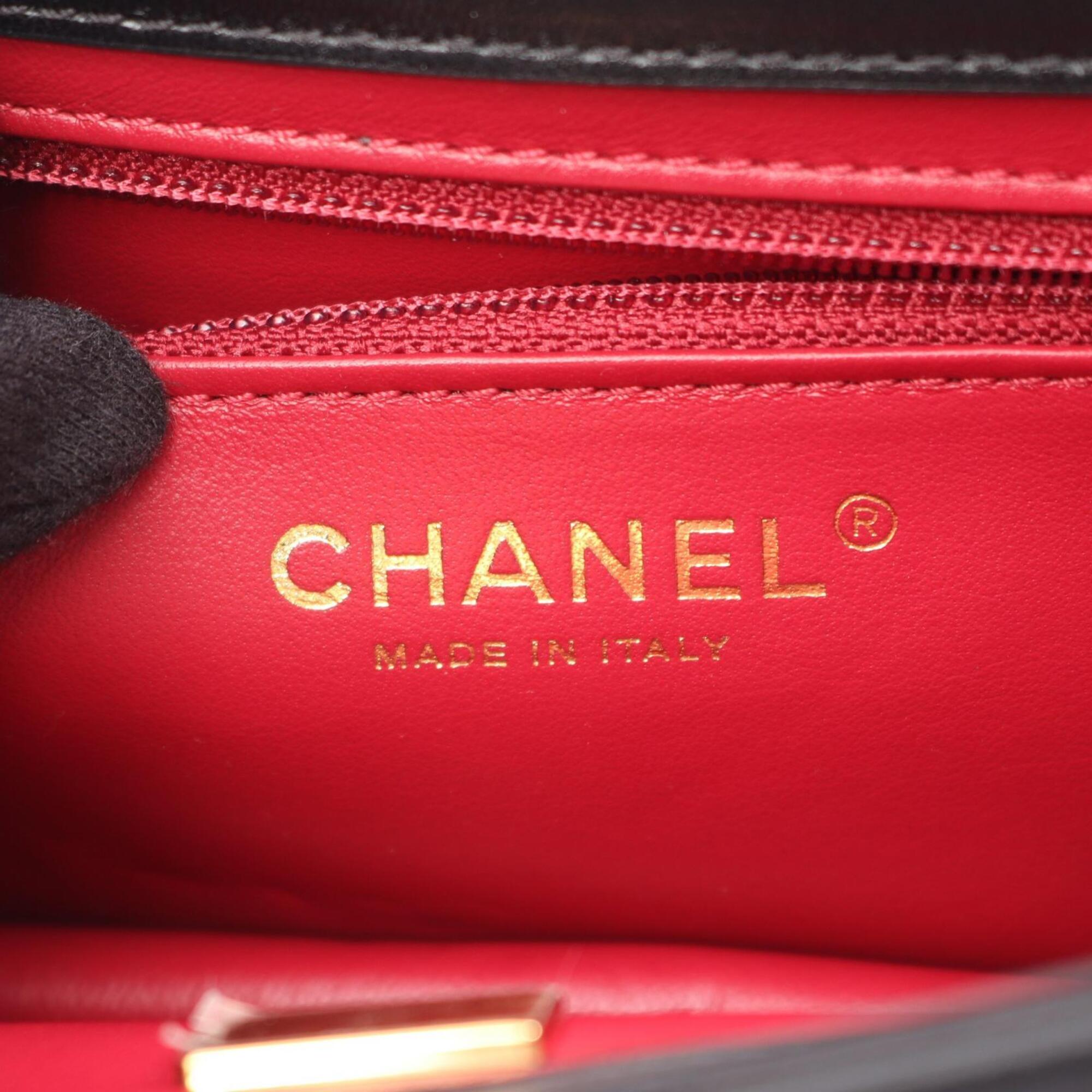 Chanel Black Leather Handbag Shoulder Bag (Pre-Owned)