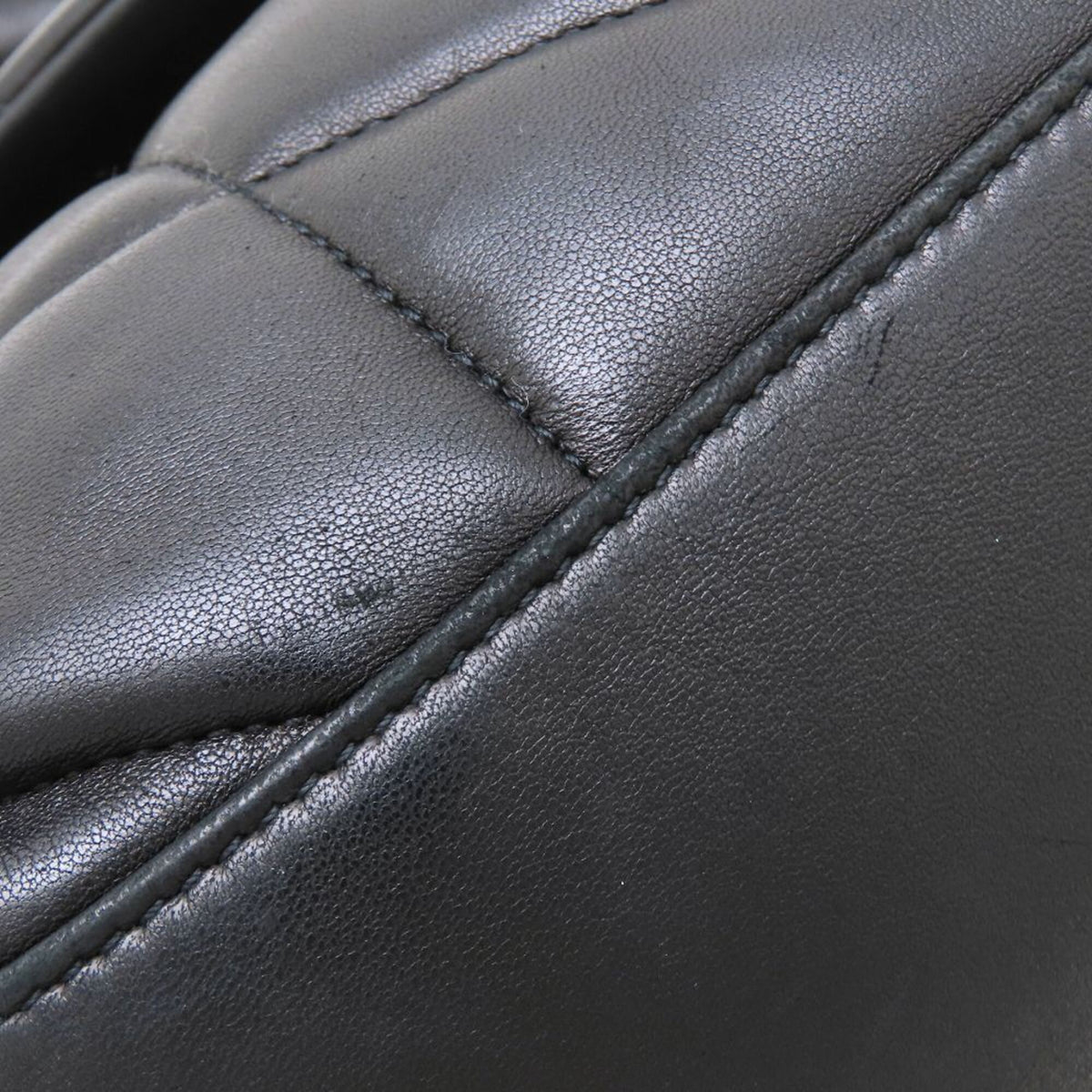 Yves Saint Laurent Black Shoulder Bag (Pre-Owned)