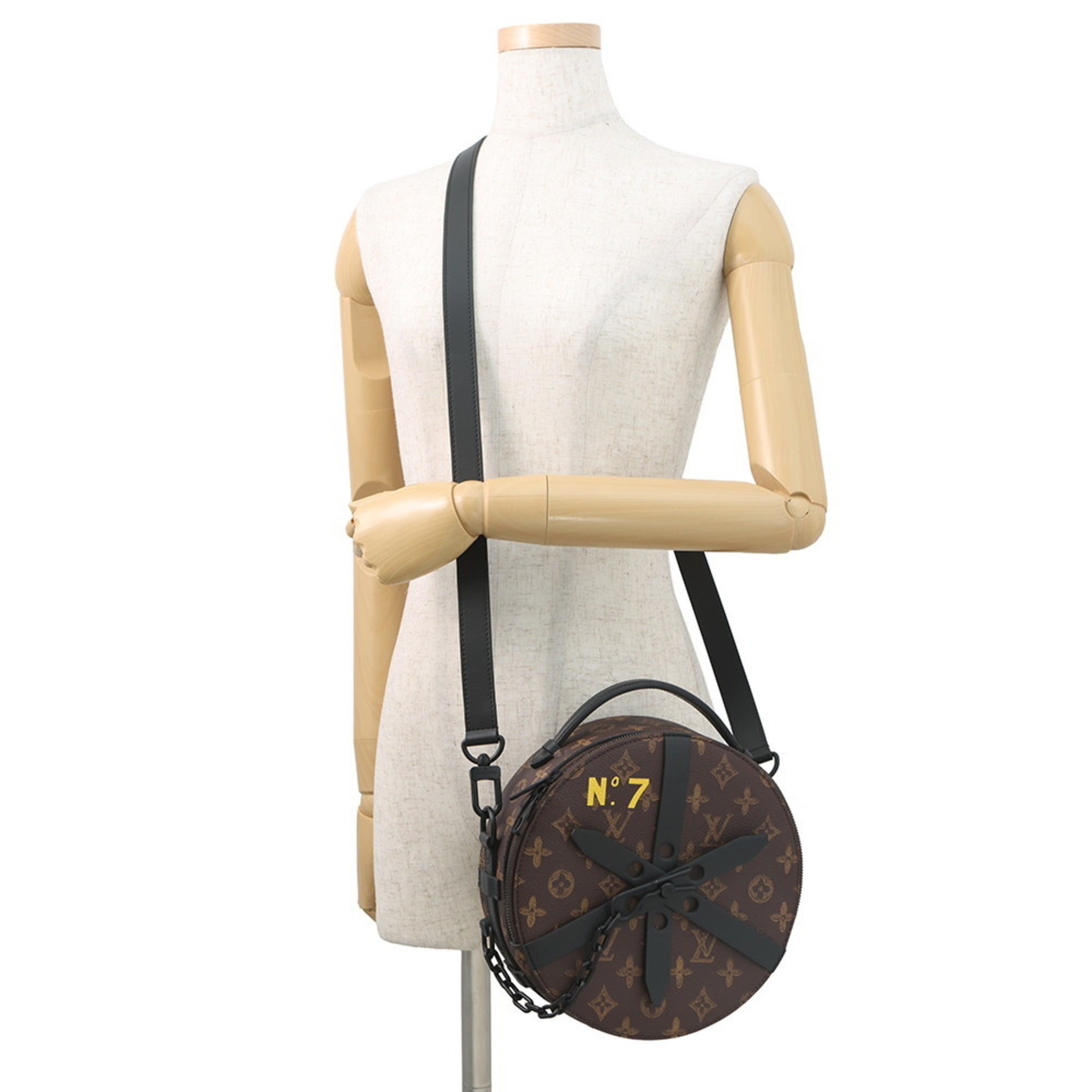 Louis Vuitton Noir Monogram Shoulder Bag (Pre-Owned)