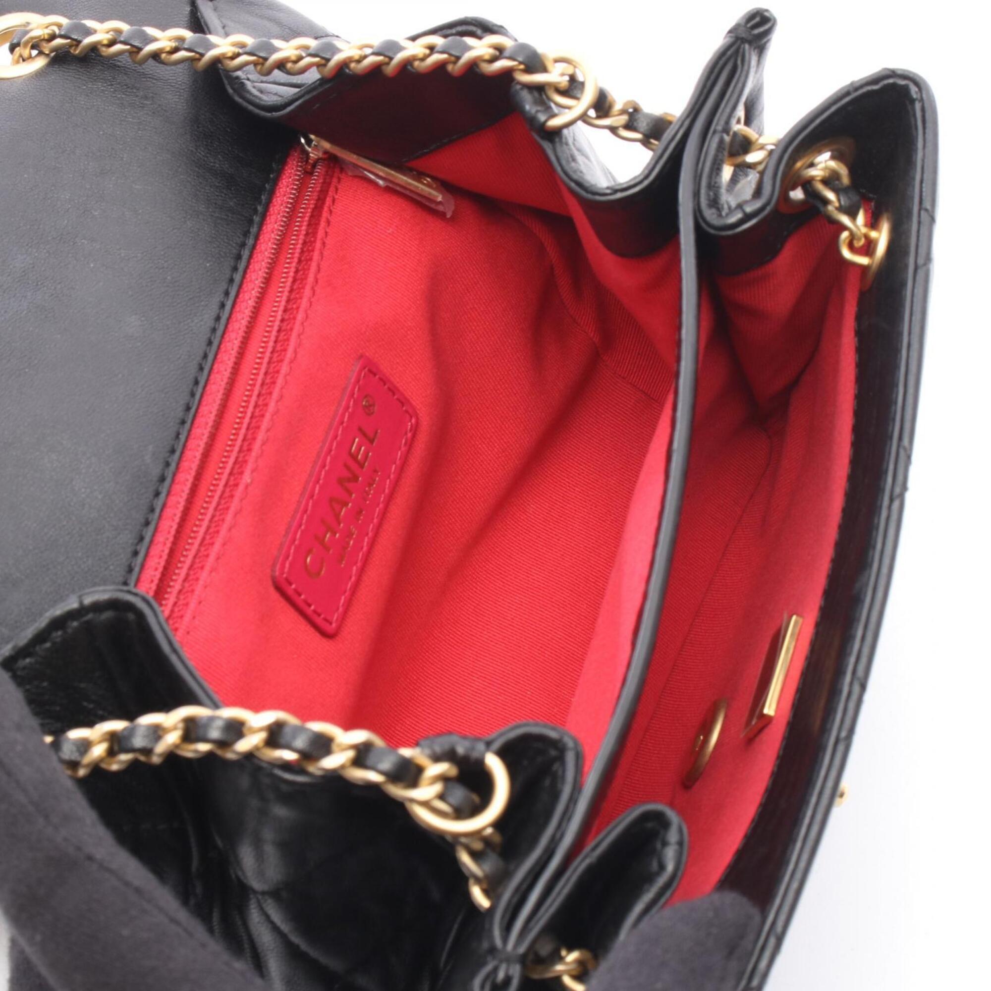 Chanel Matelasse Black Leather Handbag Shoulder Bag (Pre-Owned)