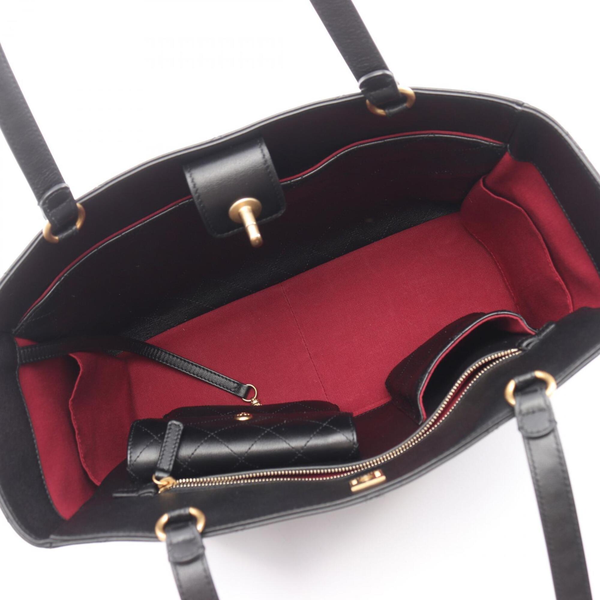 Chanel Black Leather Handbag Tote Bag (Pre-Owned)