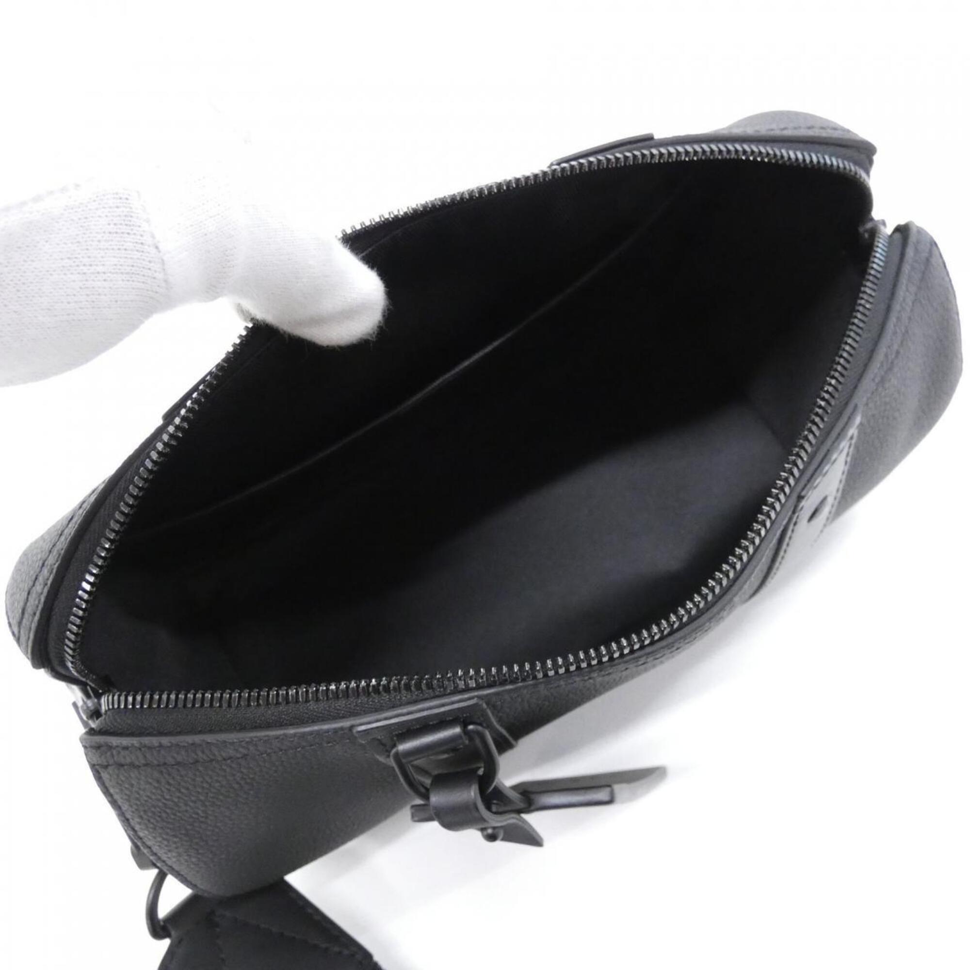 Louis Vuitton Black Leather Shoulder Bag (Pre-Owned)