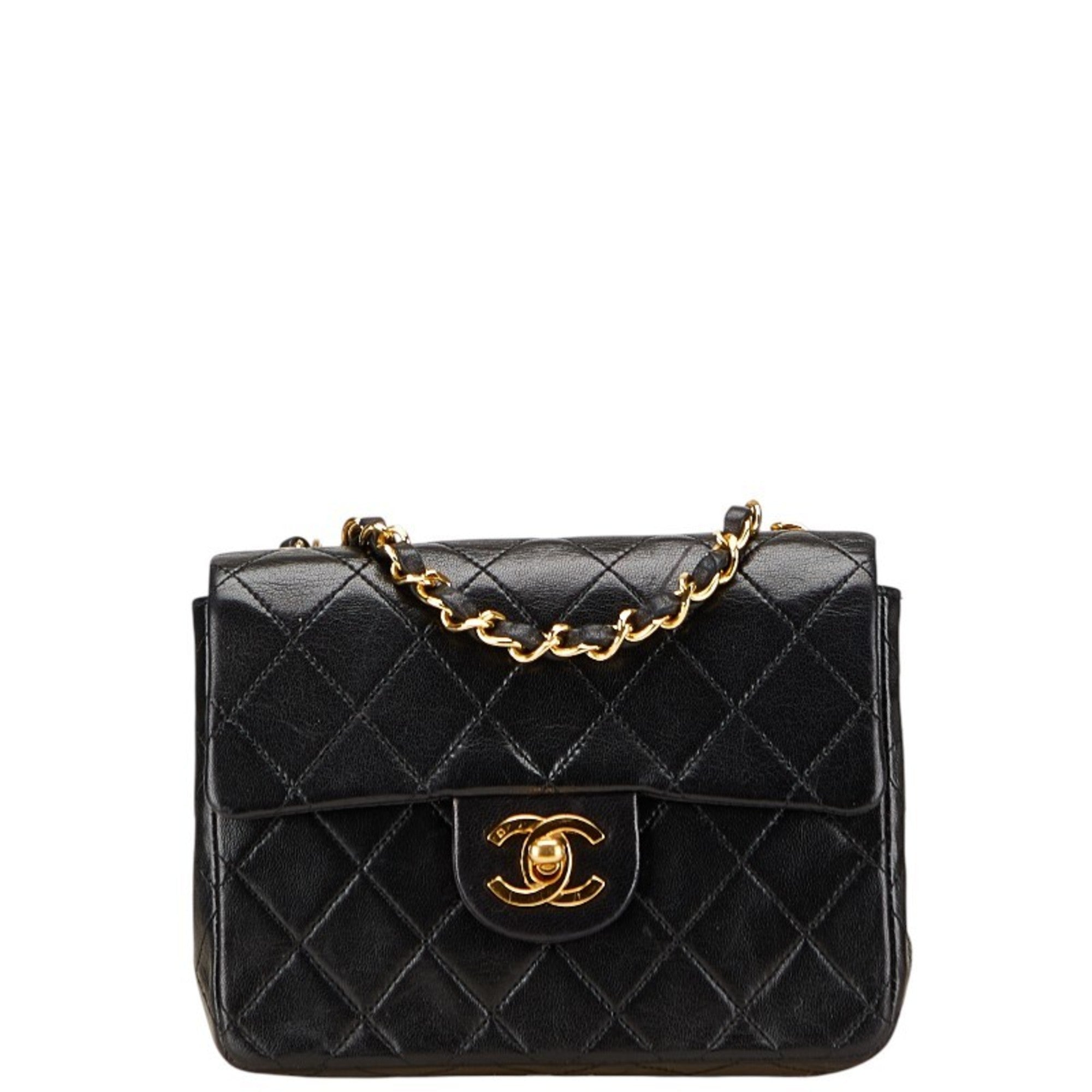 Chanel Matelasse Black Leather Shoulder Bag (Pre-Owned)