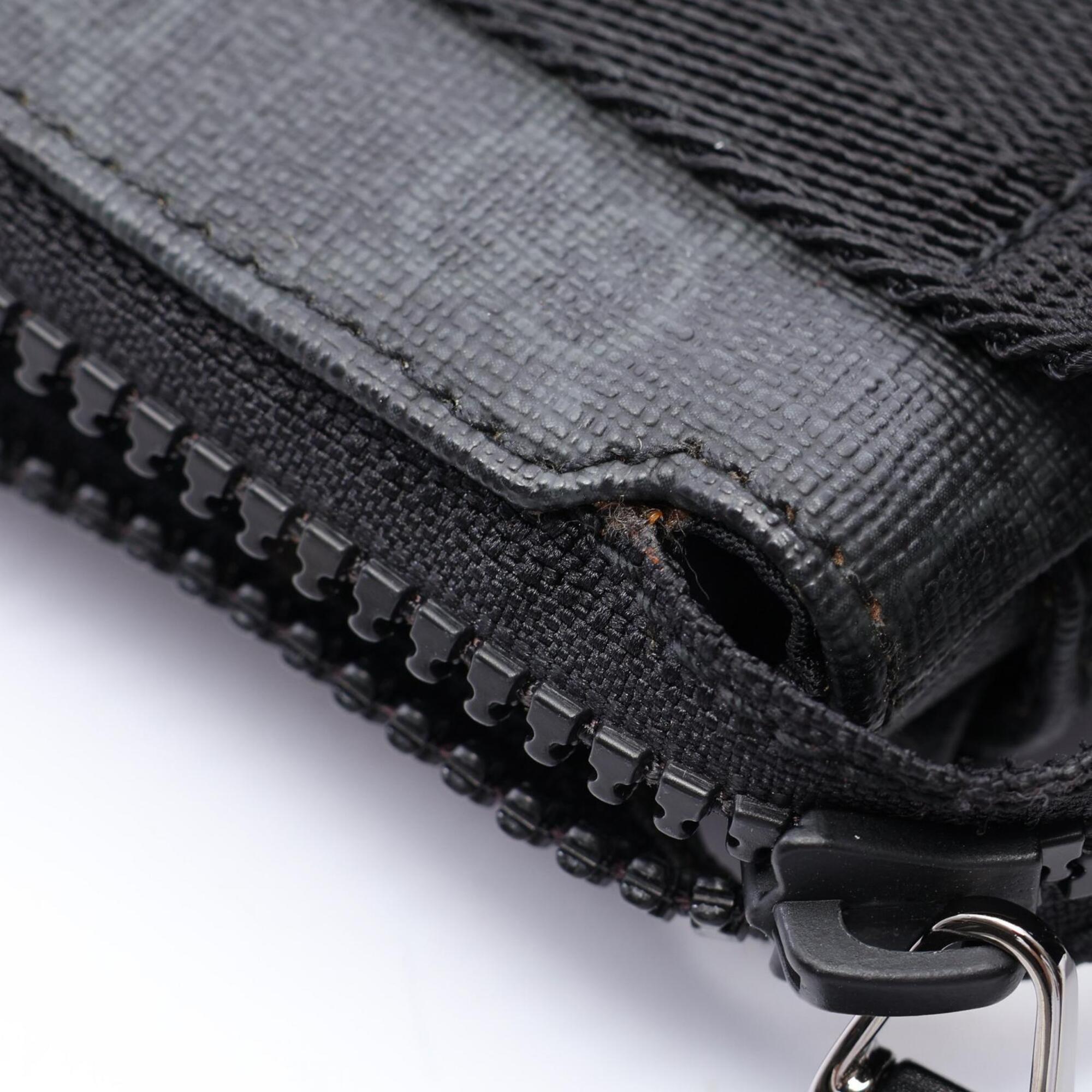 Gucci Black Pvc Leather Fanny Pack Handbag (Pre-Owned)