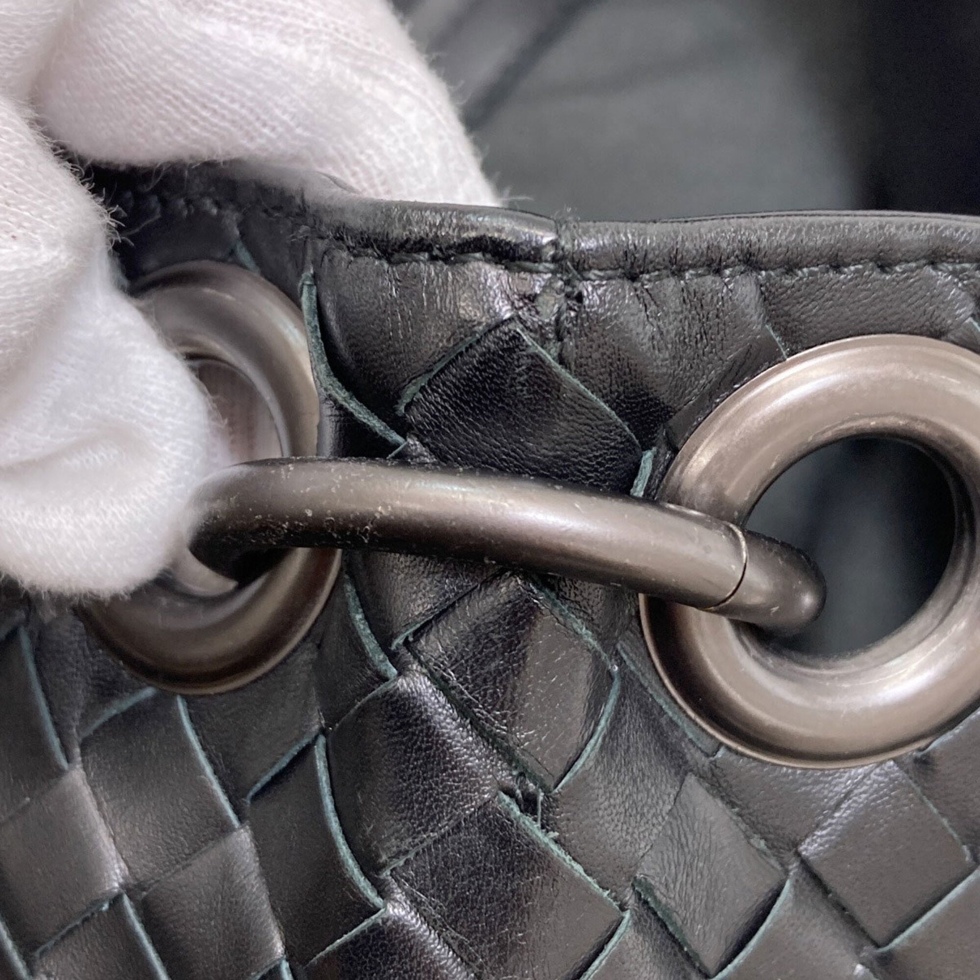 Bottega Veneta Intrecciato Black Leather Shoulder Bag (Pre-Owned)