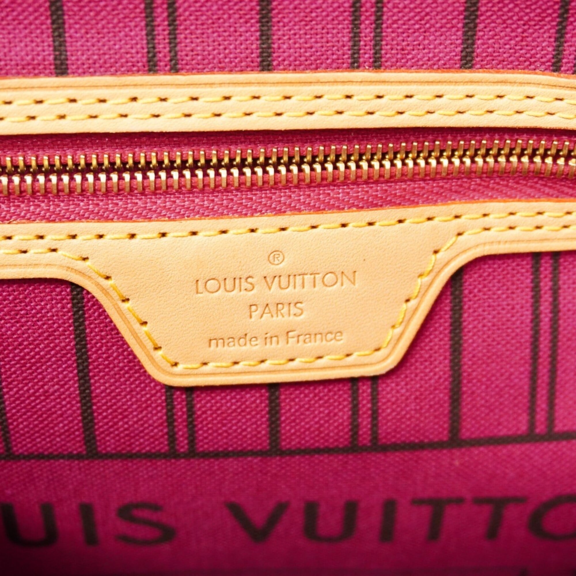 Louis Vuitton Fuchsia Tote Bag (Pre-Owned)