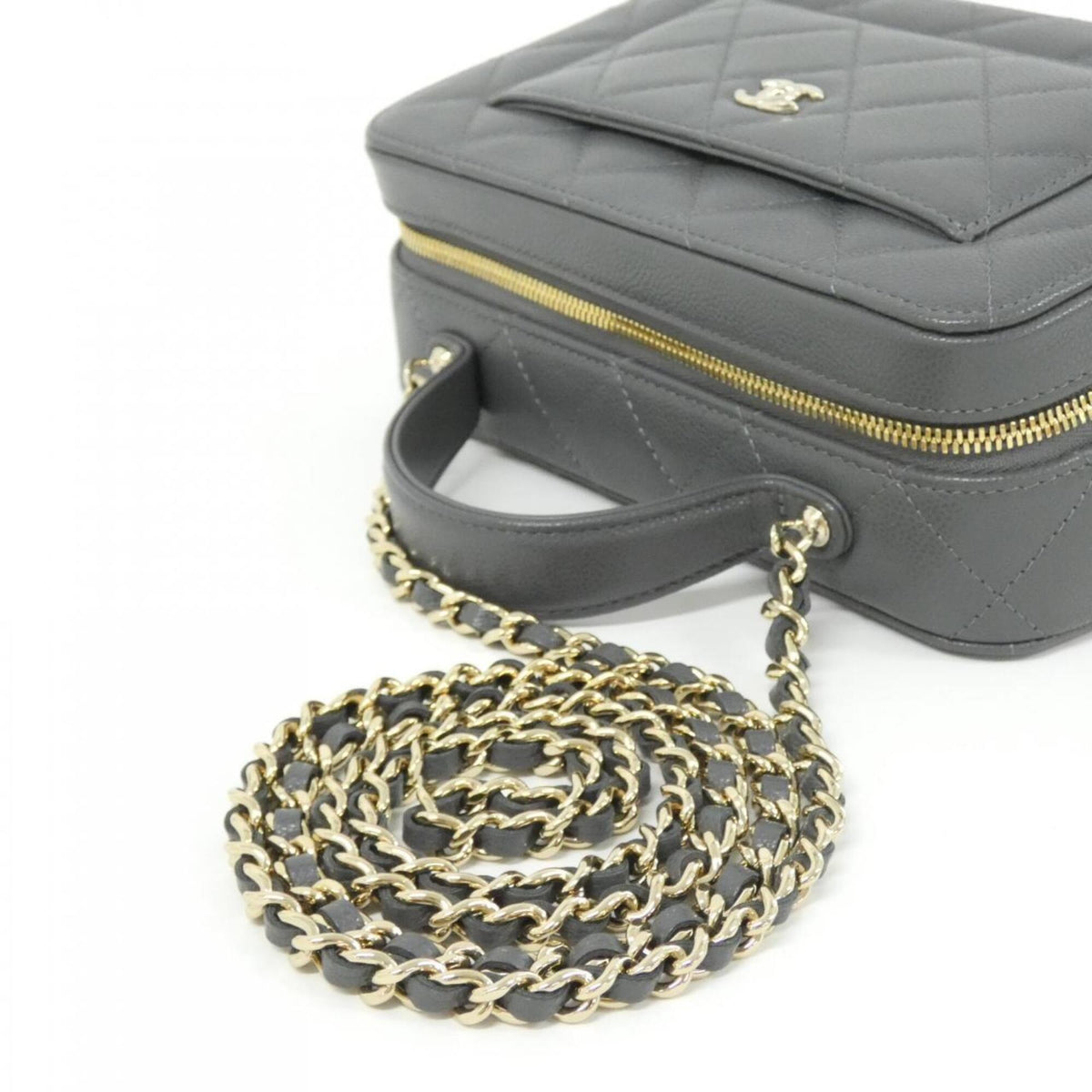 Chanel Gray Grained Calfskin Handbag (Pre-Owned)