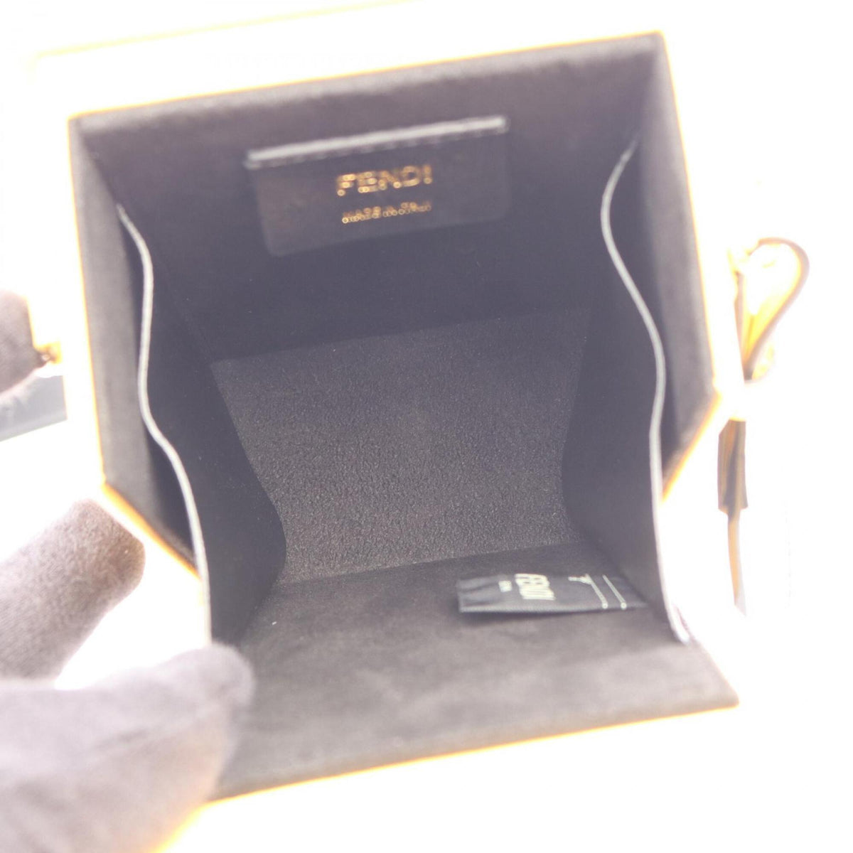 Fendi Black Yellow Leather Shoulder Bag (Pre-Owned)