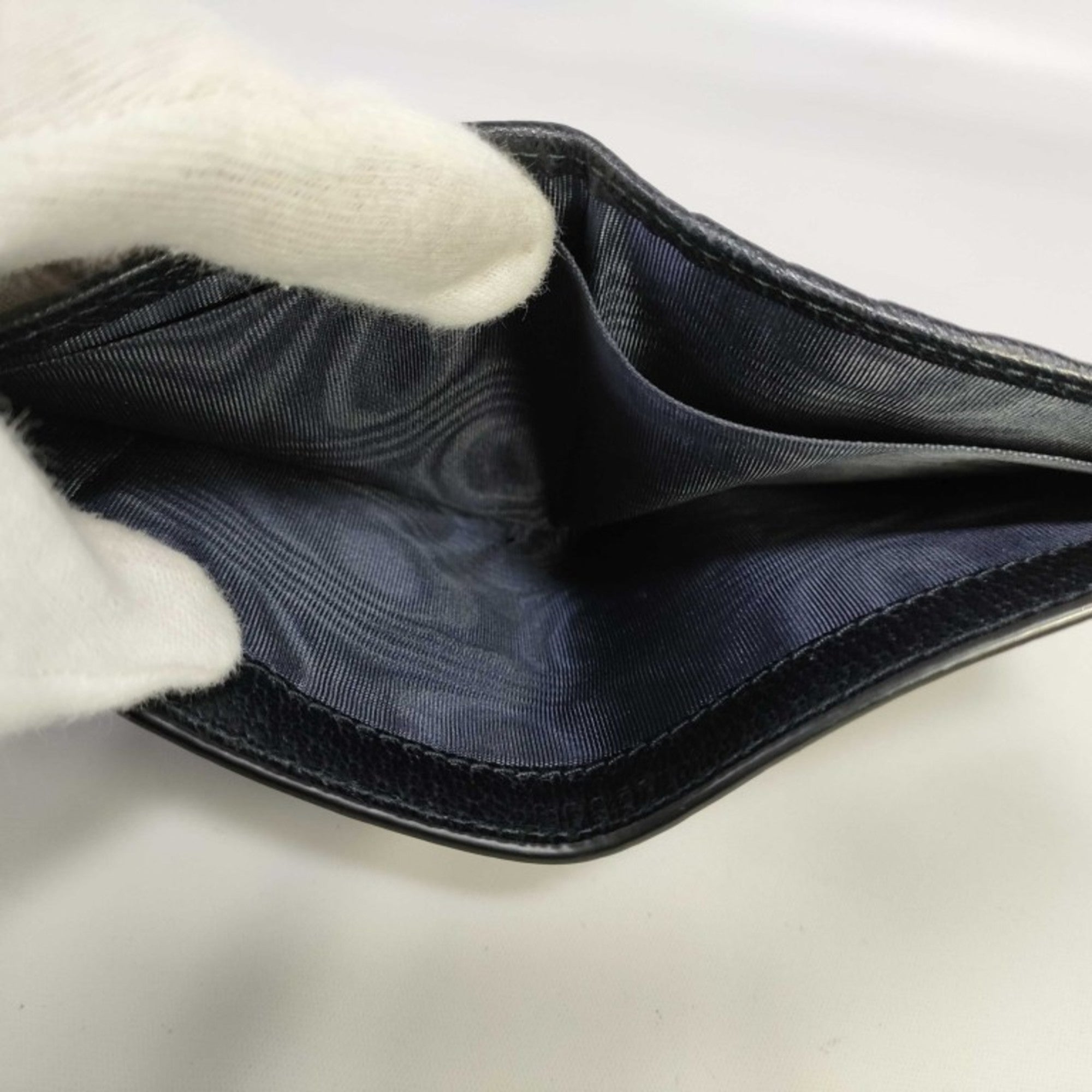 Gucci Gg Supreme Black Pvc Leather Wallet (Bi-Fold) (Pre-Owned)