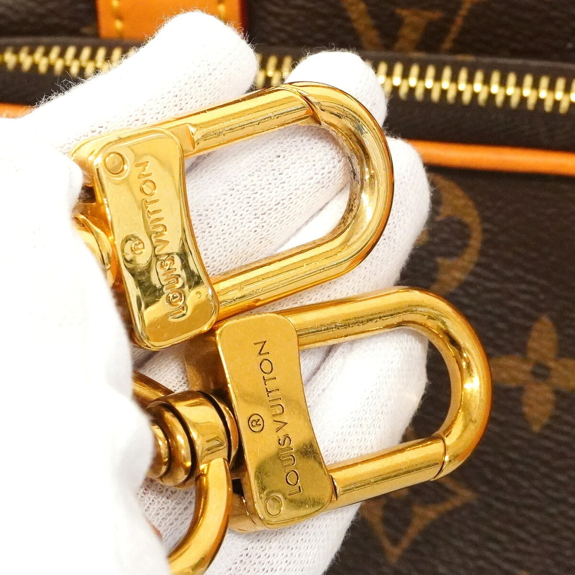 Louis Vuitton Brown Handbag (Pre-Owned)