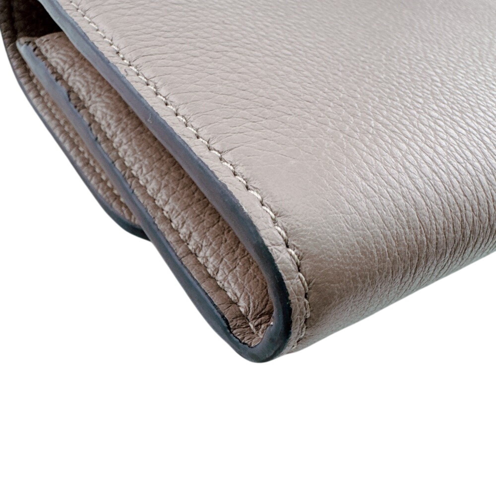 Gucci Beige Leather Long Wallet (Bi-Fold) (Pre-Owned)
