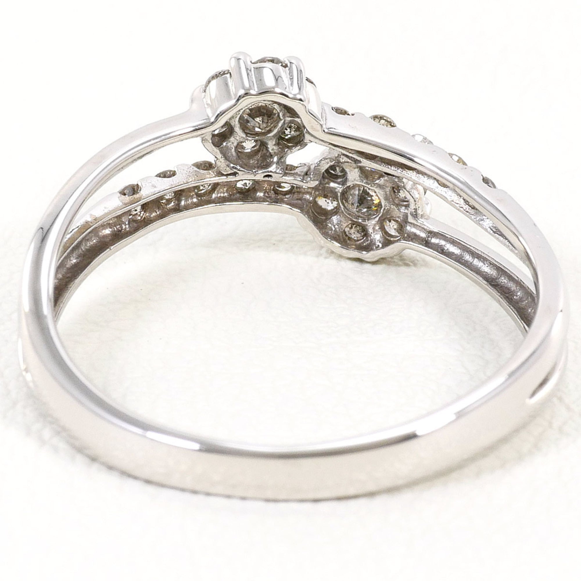 Unbranded White Gold White Gold (10K) Band Ring (Pre-Owned)
