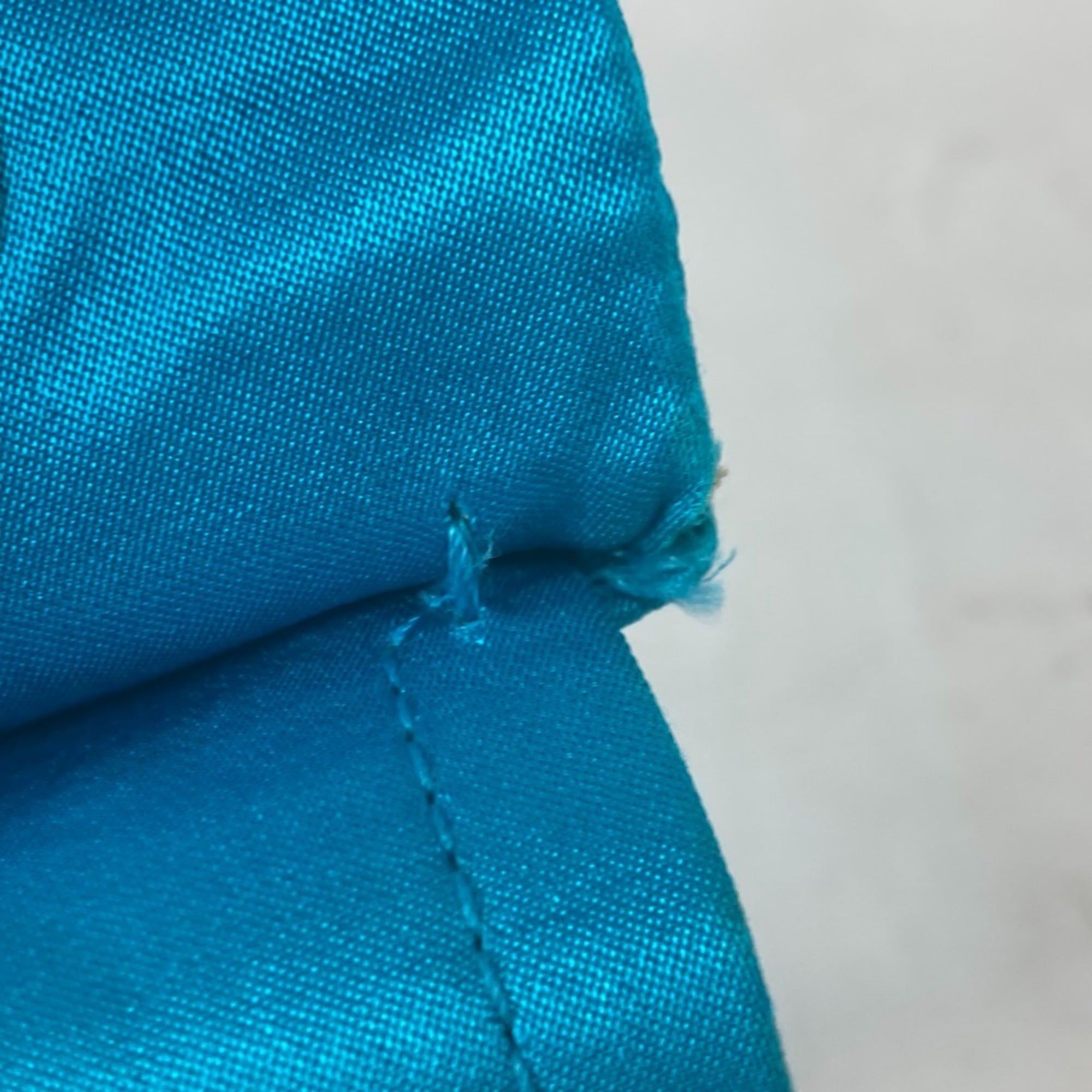 Chanel Blue Nylon Shoulder Bag (Pre-Owned)