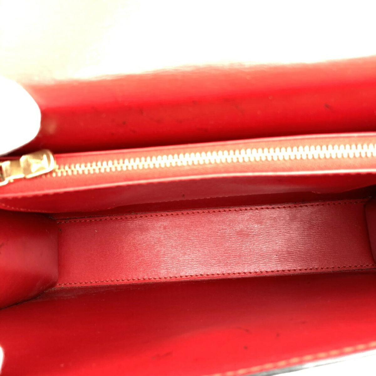 Louis Vuitton Red Color Epi Leather Handbag (Pre-Owned)