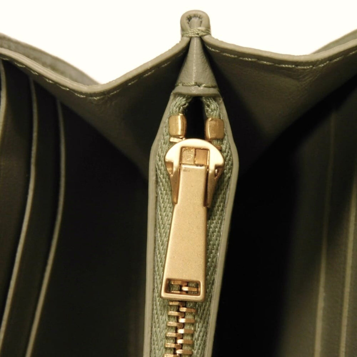 Bottega Veneta Green Intrecciato Long Wallet (Bi-Fold) (Pre-Owned)