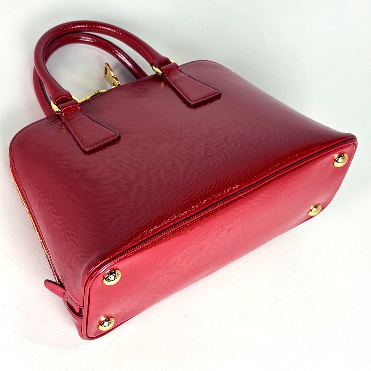 Prada Red Color Leather Handbag (Pre-Owned)