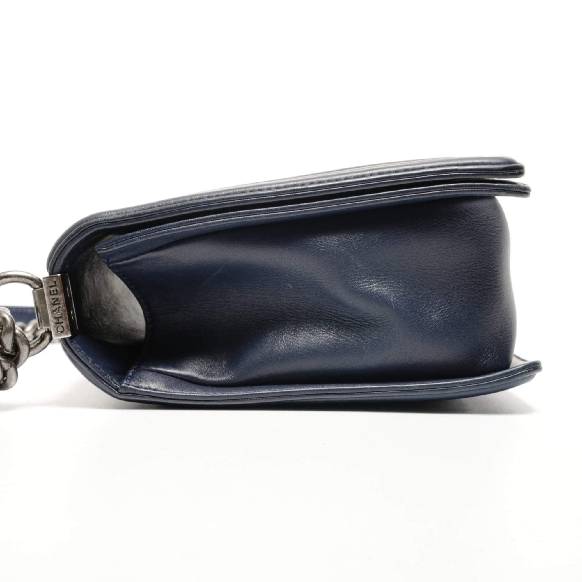 Chanel Boy Chanel Navy Leather Shoulder Bag (Pre-Owned)